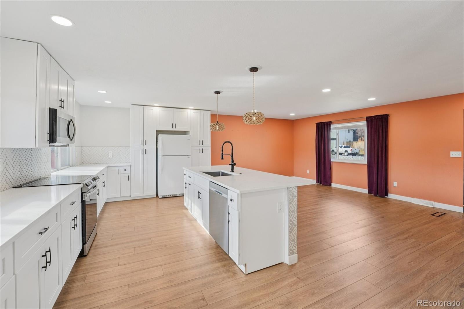 MLS Image #11 for 6426  zang court,arvada, Colorado
