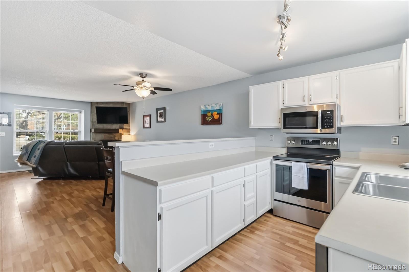 MLS Image #10 for 1219 s flower circle b,lakewood, Colorado