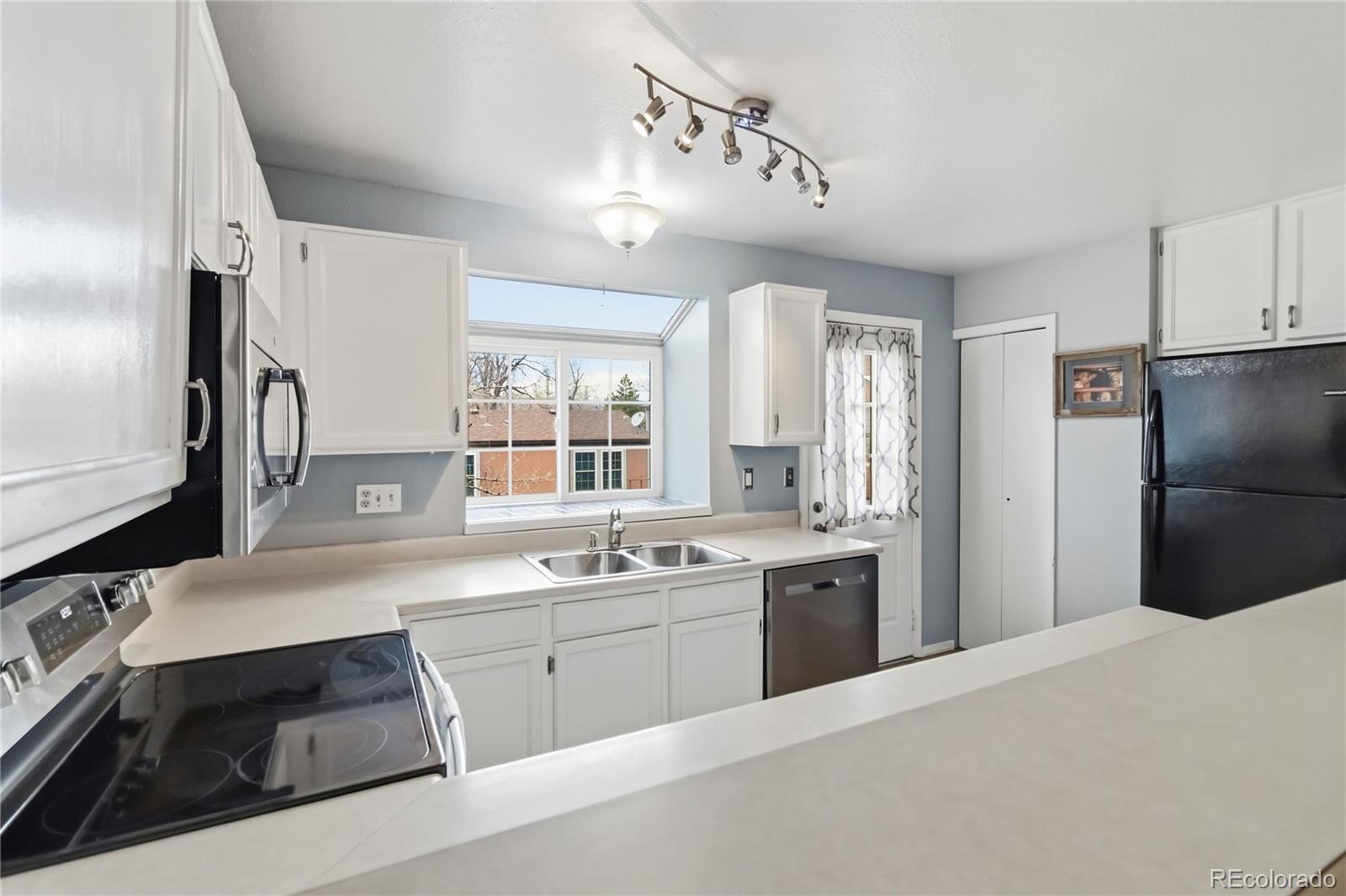 MLS Image #13 for 1219 s flower circle b,lakewood, Colorado