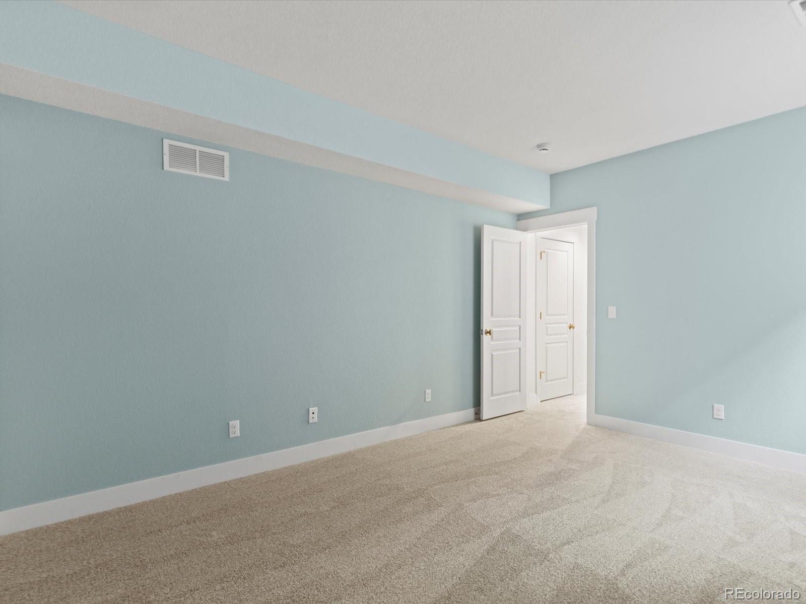 MLS Image #19 for 5079 n xenia street,denver, Colorado