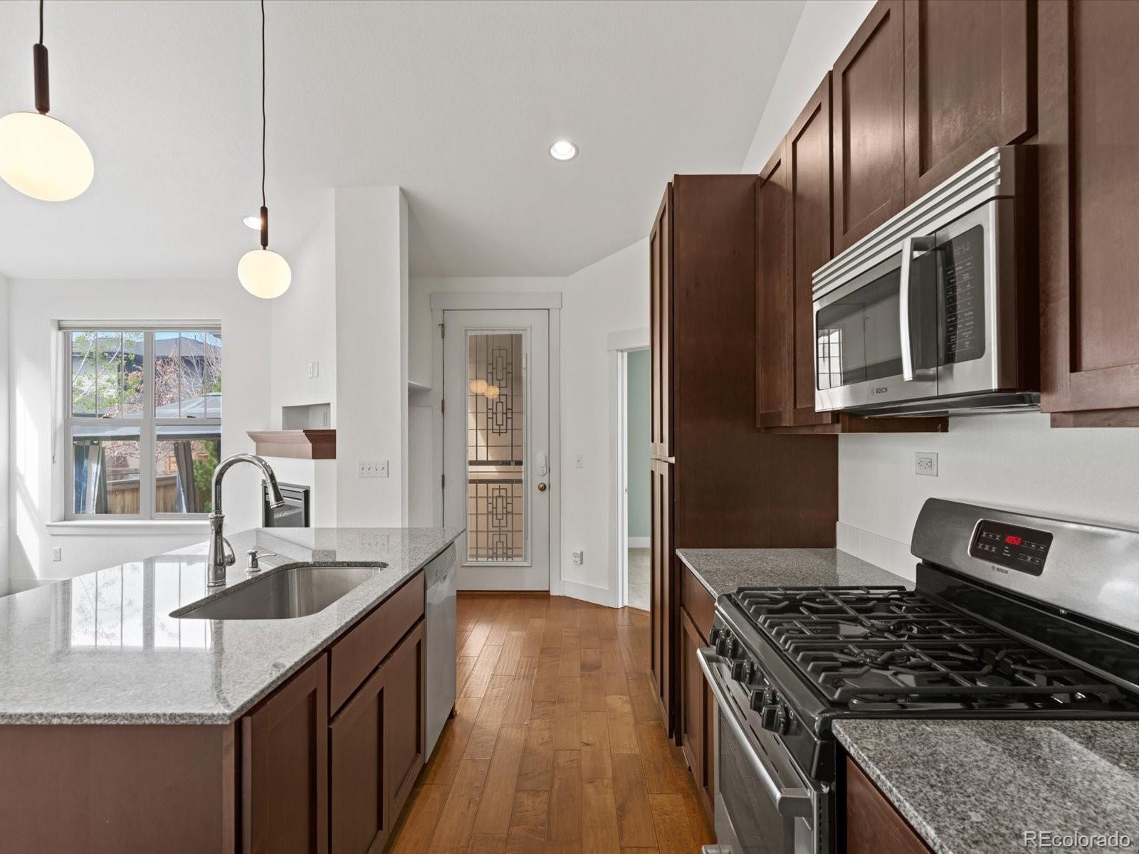 MLS Image #6 for 5079 n xenia street,denver, Colorado