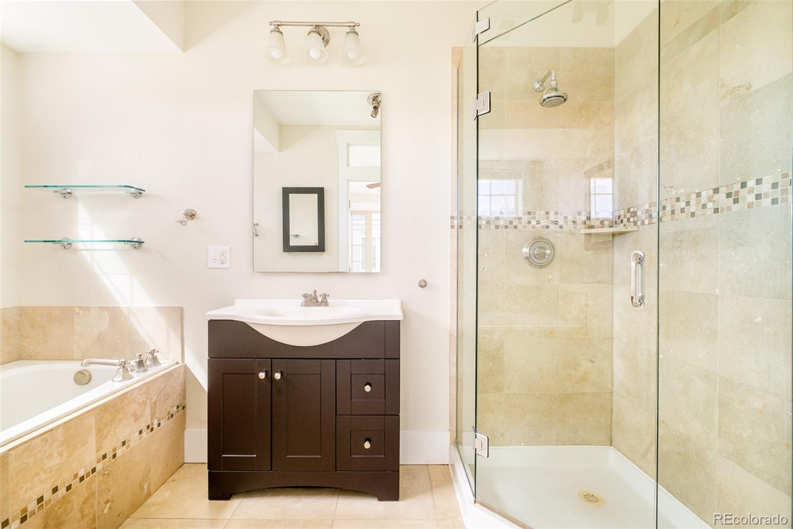 MLS Image #10 for 942 s pearl street 101,denver, Colorado