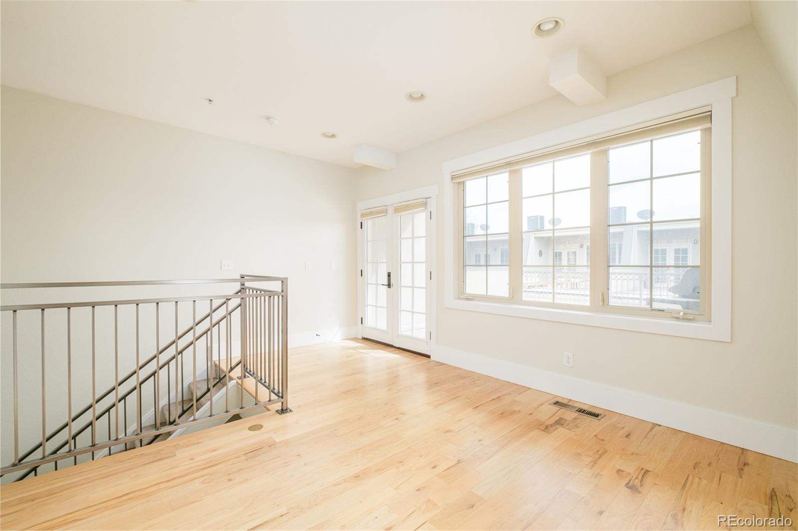 MLS Image #25 for 942 s pearl street 101,denver, Colorado