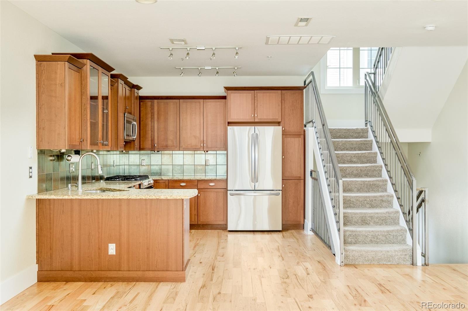 MLS Image #4 for 942 s pearl street 101,denver, Colorado
