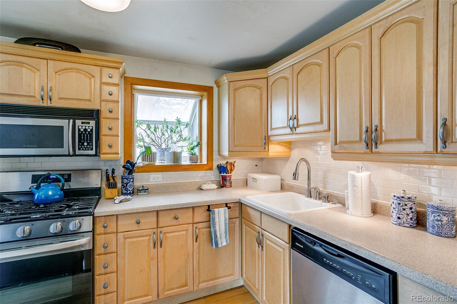 MLS Image #6 for 3045 s beeler street,denver, Colorado