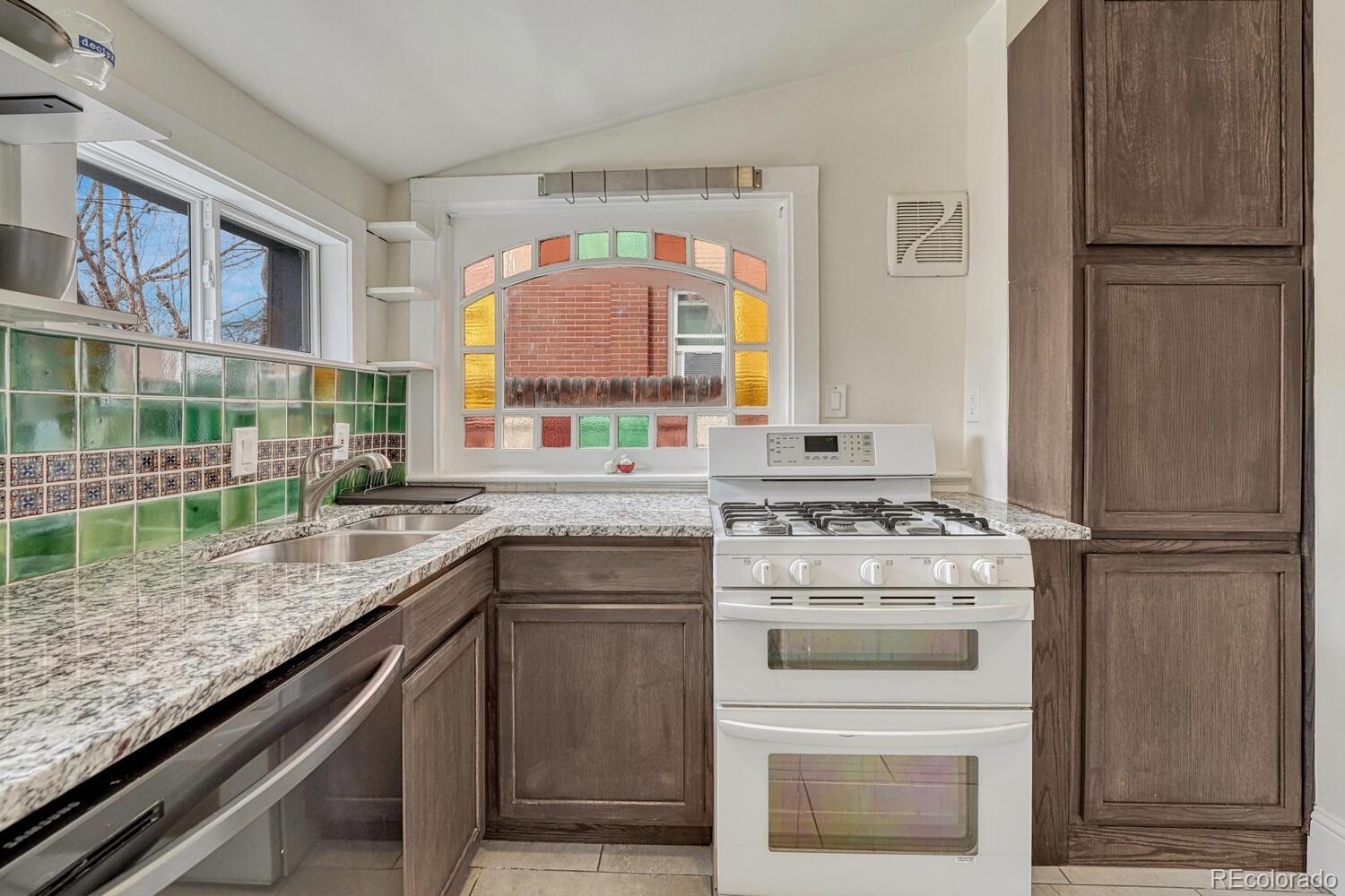 MLS Image #11 for 53 n washington street,denver, Colorado
