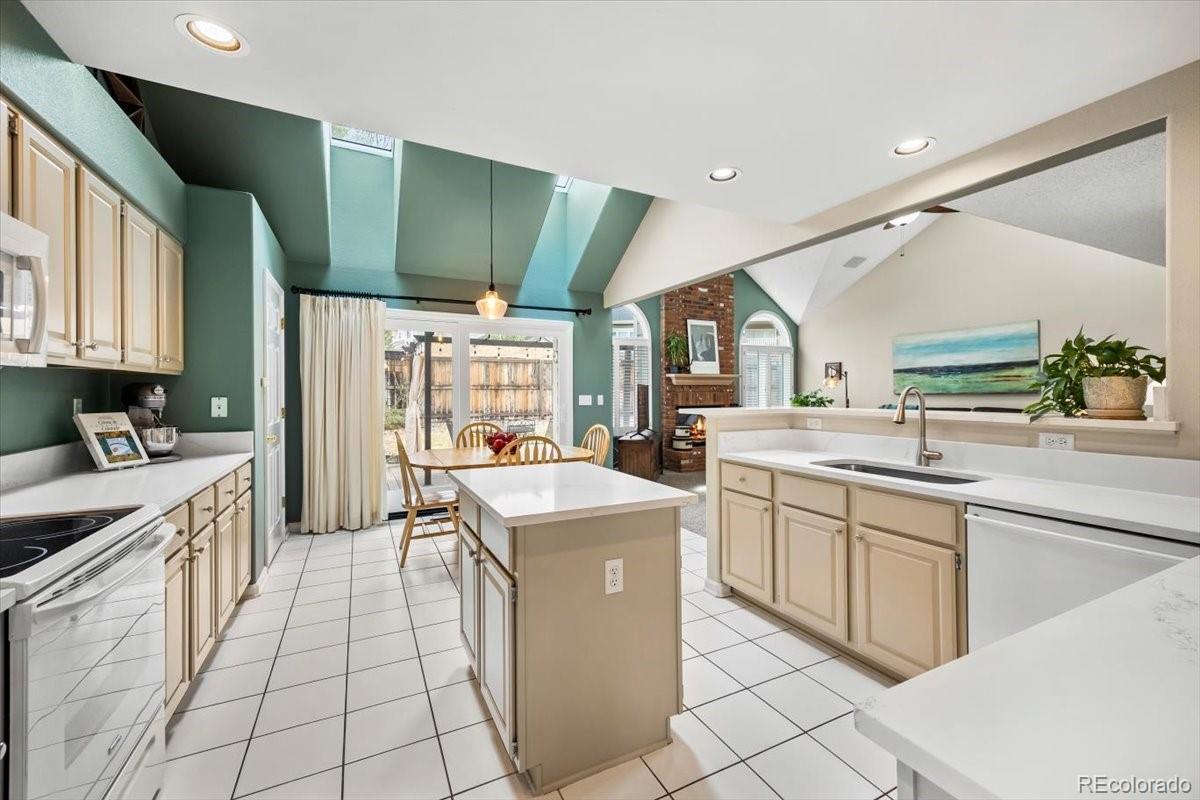 MLS Image #11 for 19077 e ida drive,aurora, Colorado