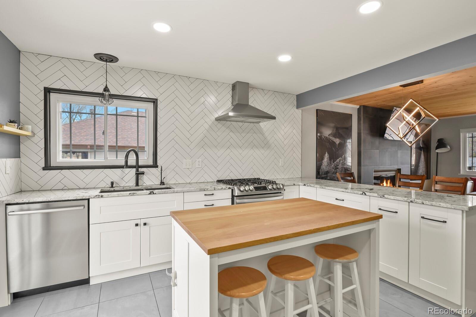 MLS Image #6 for 7947 w brook drive,littleton, Colorado