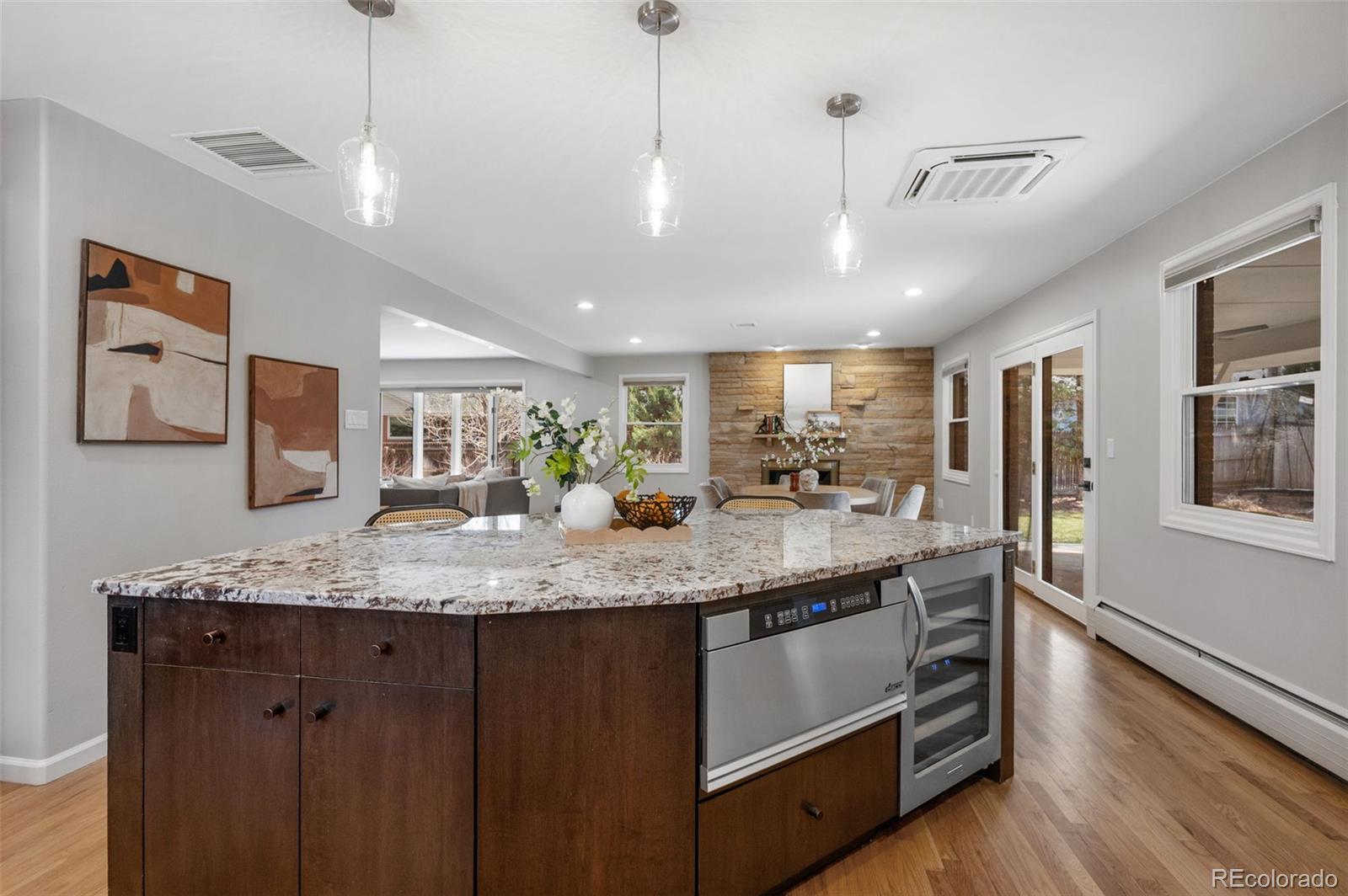 MLS Image #11 for 2738 s langley court,denver, Colorado