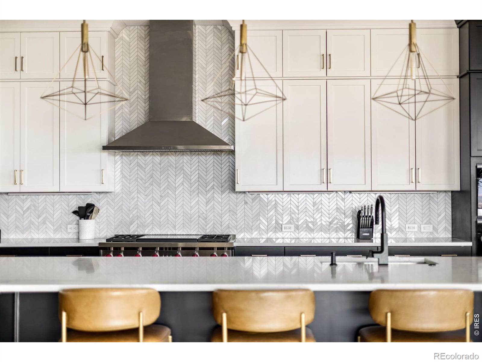 MLS Image #13 for 15325  king court,broomfield, Colorado