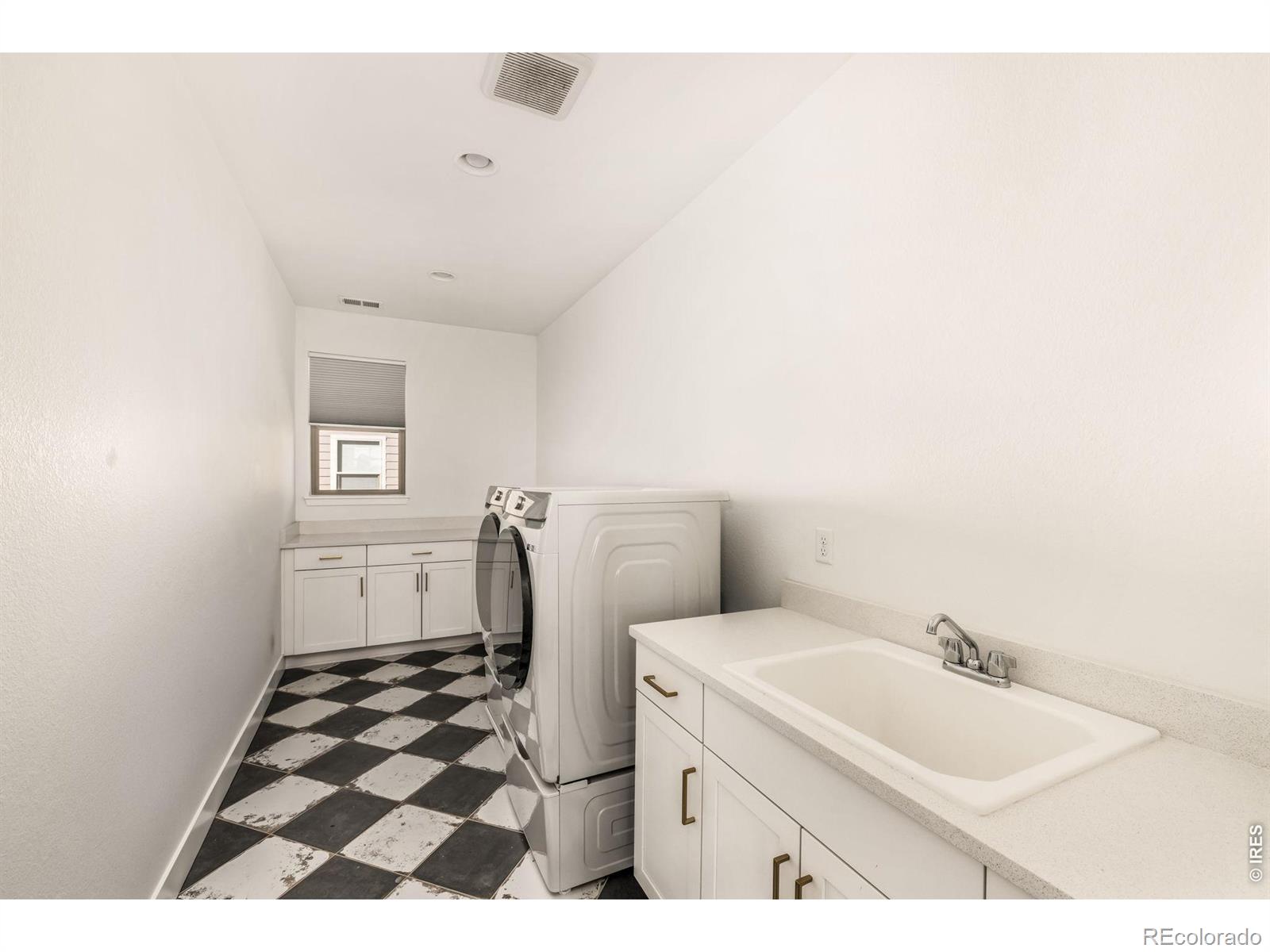 MLS Image #41 for 15325  king court,broomfield, Colorado