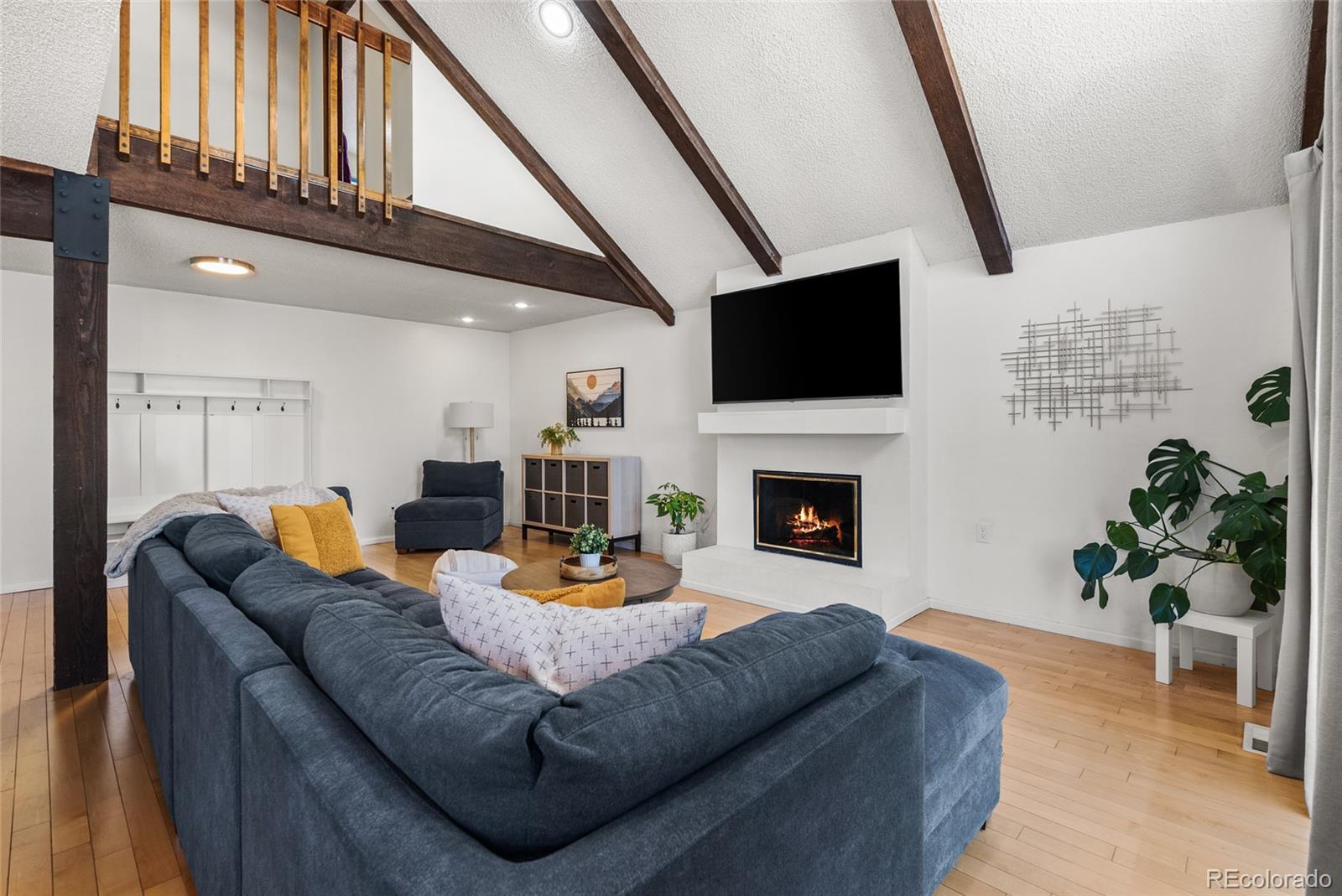 MLS Image #12 for 7512 s madison circle,centennial, Colorado