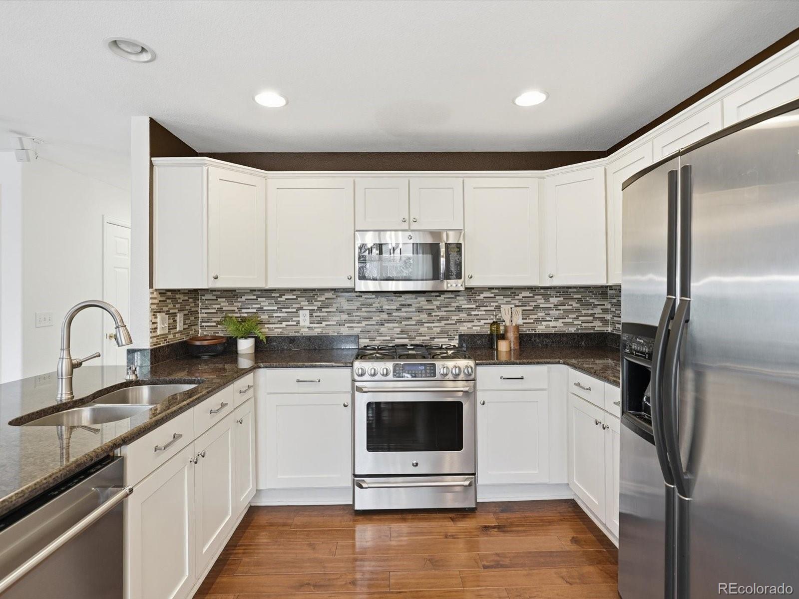 MLS Image #13 for 927  sandstone way,superior, Colorado