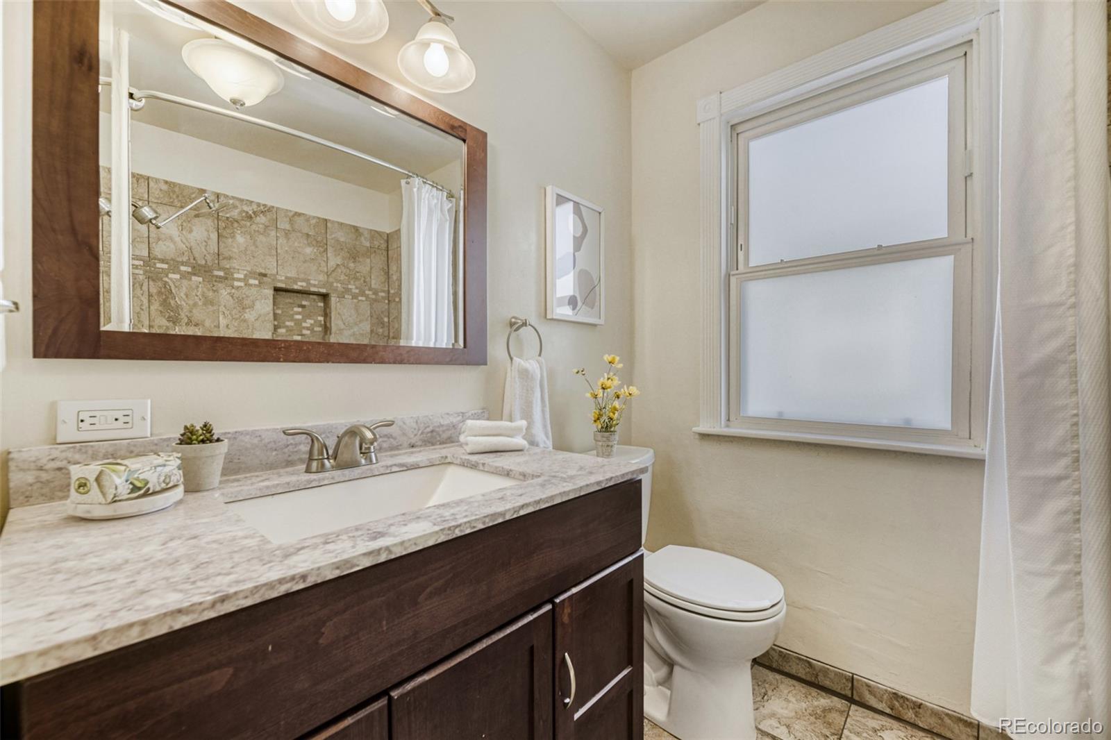 MLS Image #13 for 2770 s franklin street,denver, Colorado