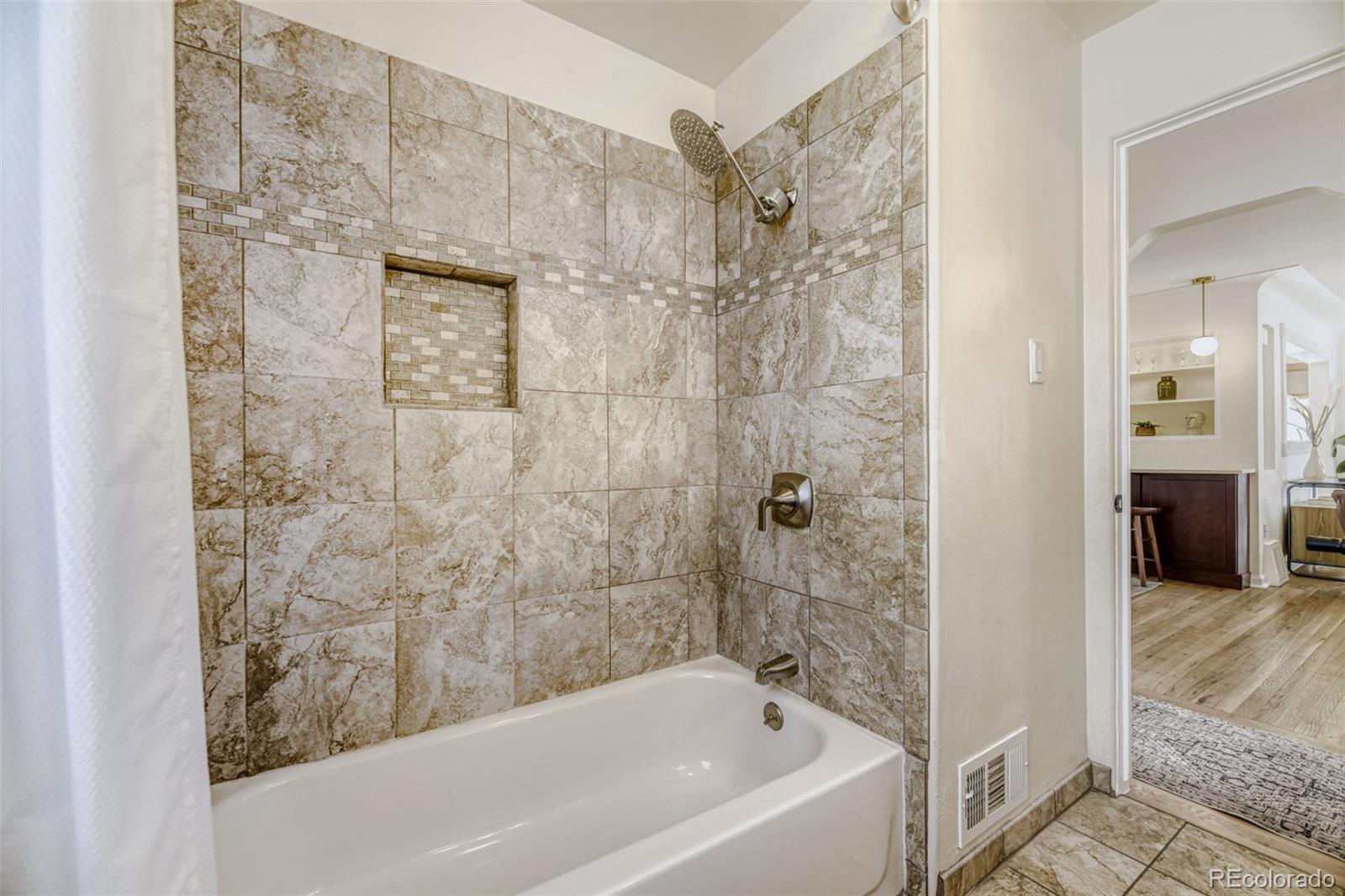 MLS Image #14 for 2770 s franklin street,denver, Colorado