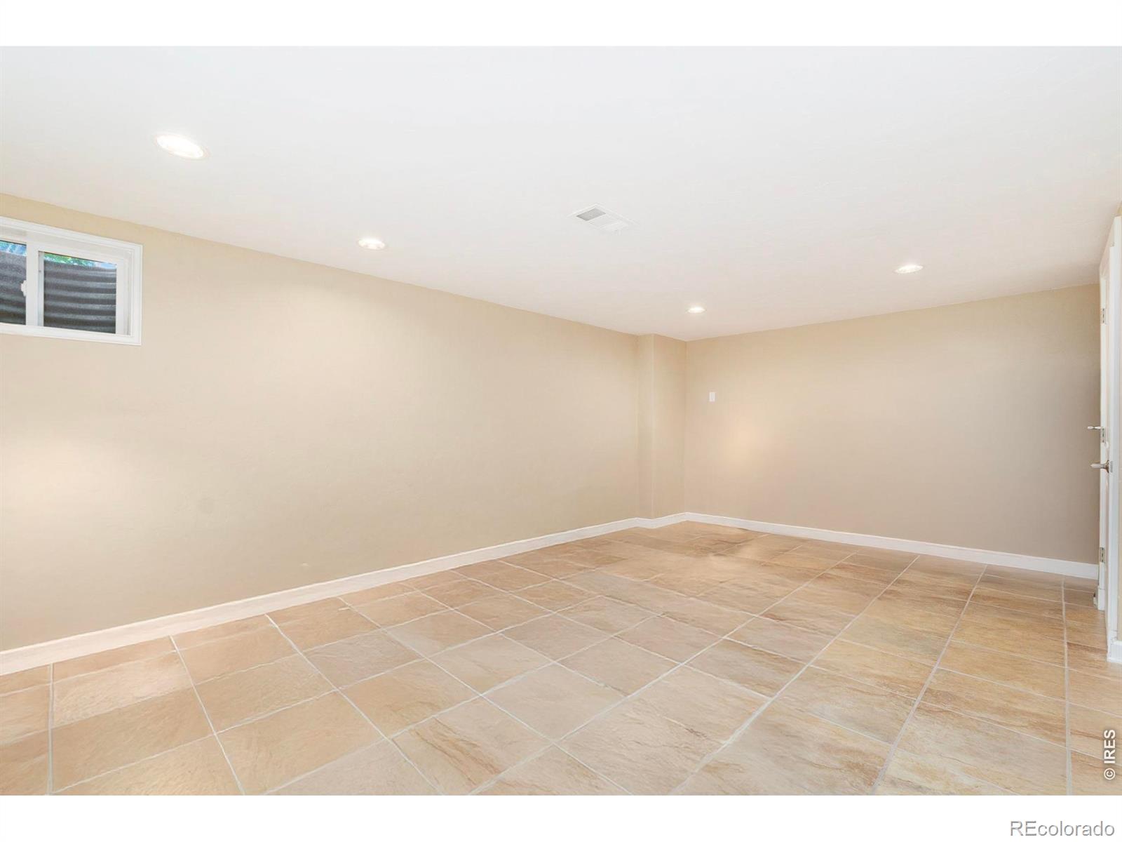 MLS Image #34 for 8200 s locust way,centennial, Colorado