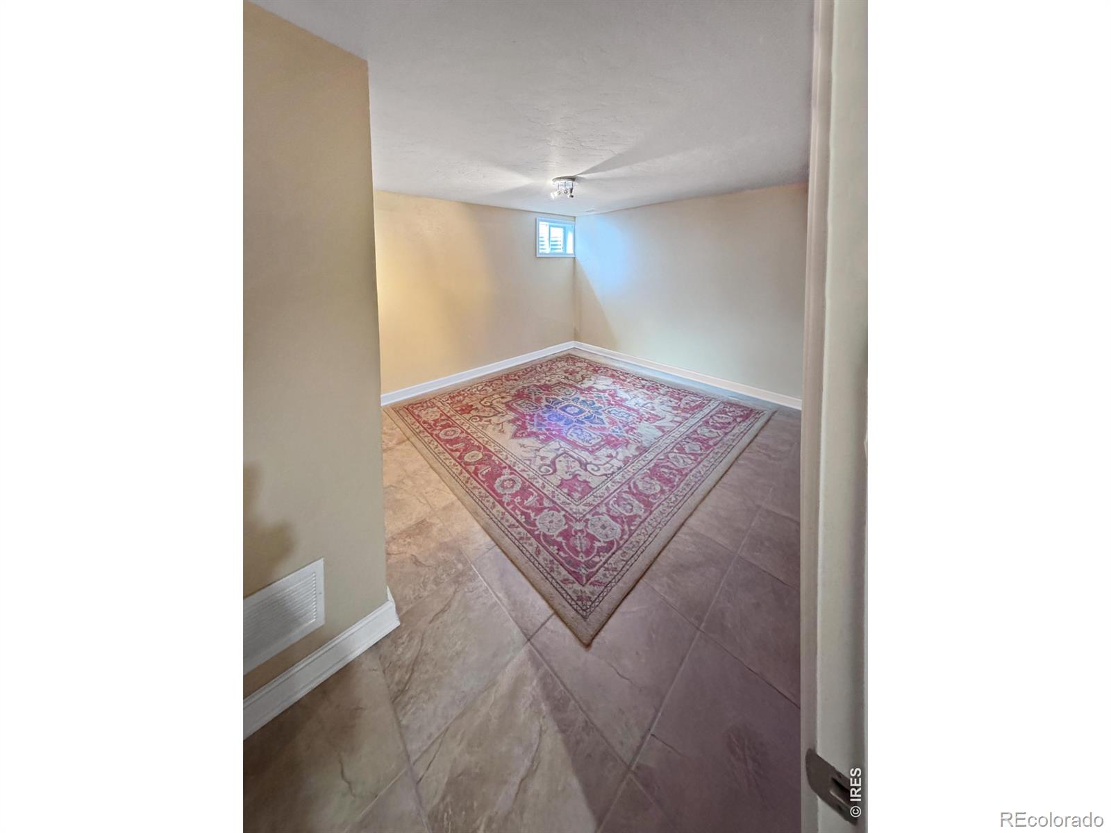 MLS Image #37 for 8200 s locust way,centennial, Colorado