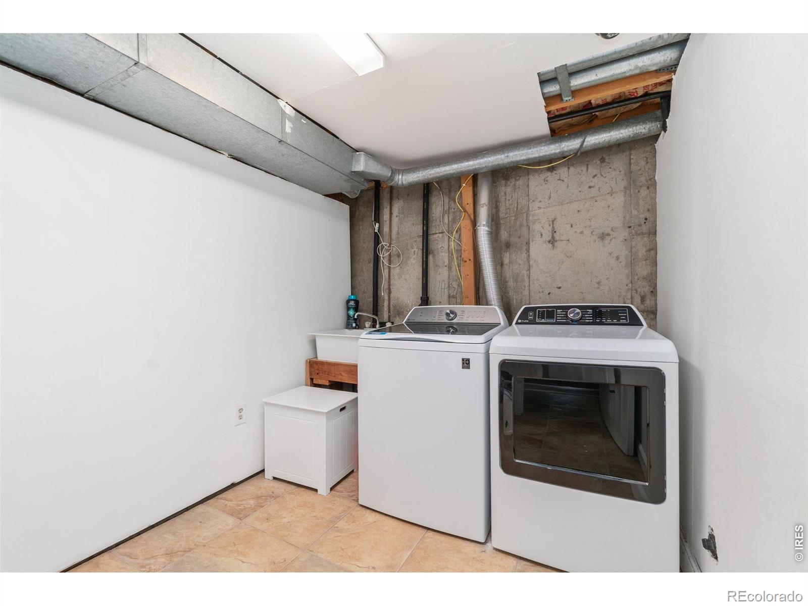 MLS Image #39 for 8200 s locust way,centennial, Colorado