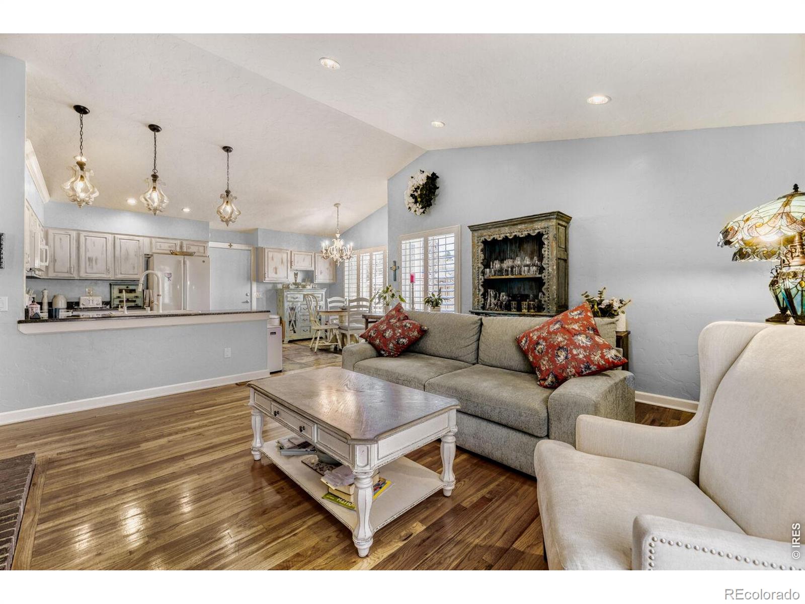 MLS Image #5 for 8200 s locust way,centennial, Colorado