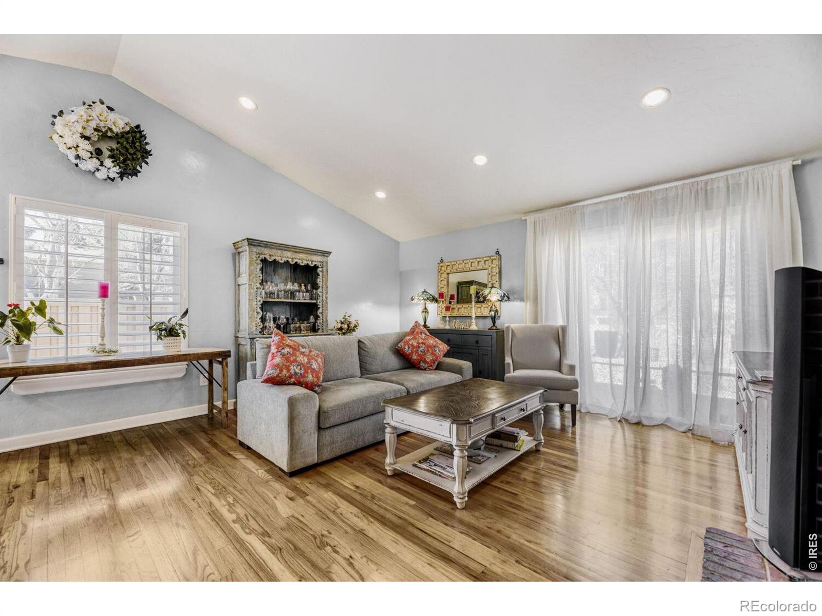 MLS Image #7 for 8200 s locust way,centennial, Colorado