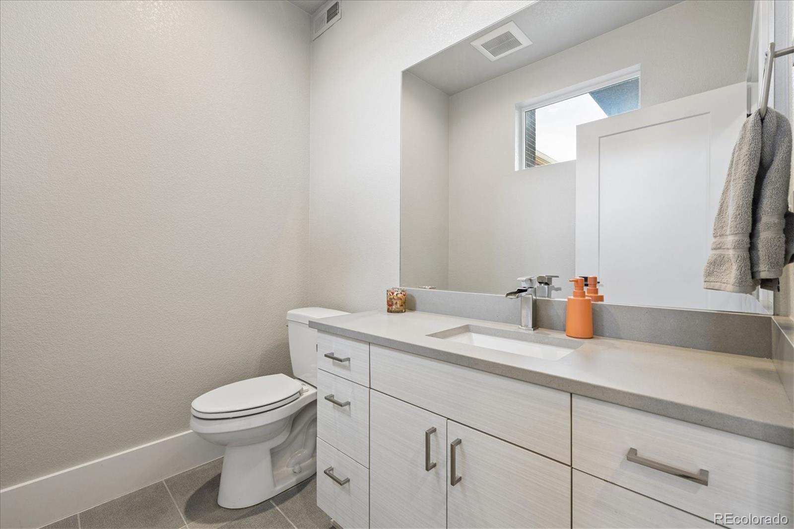 MLS Image #3 for 1583  grove street 2,denver, Colorado