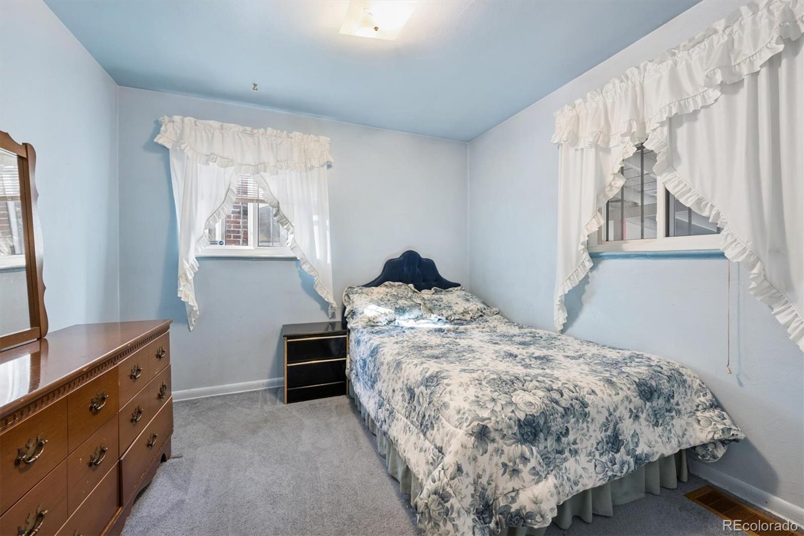 MLS Image #9 for 2651  albion street,denver, Colorado