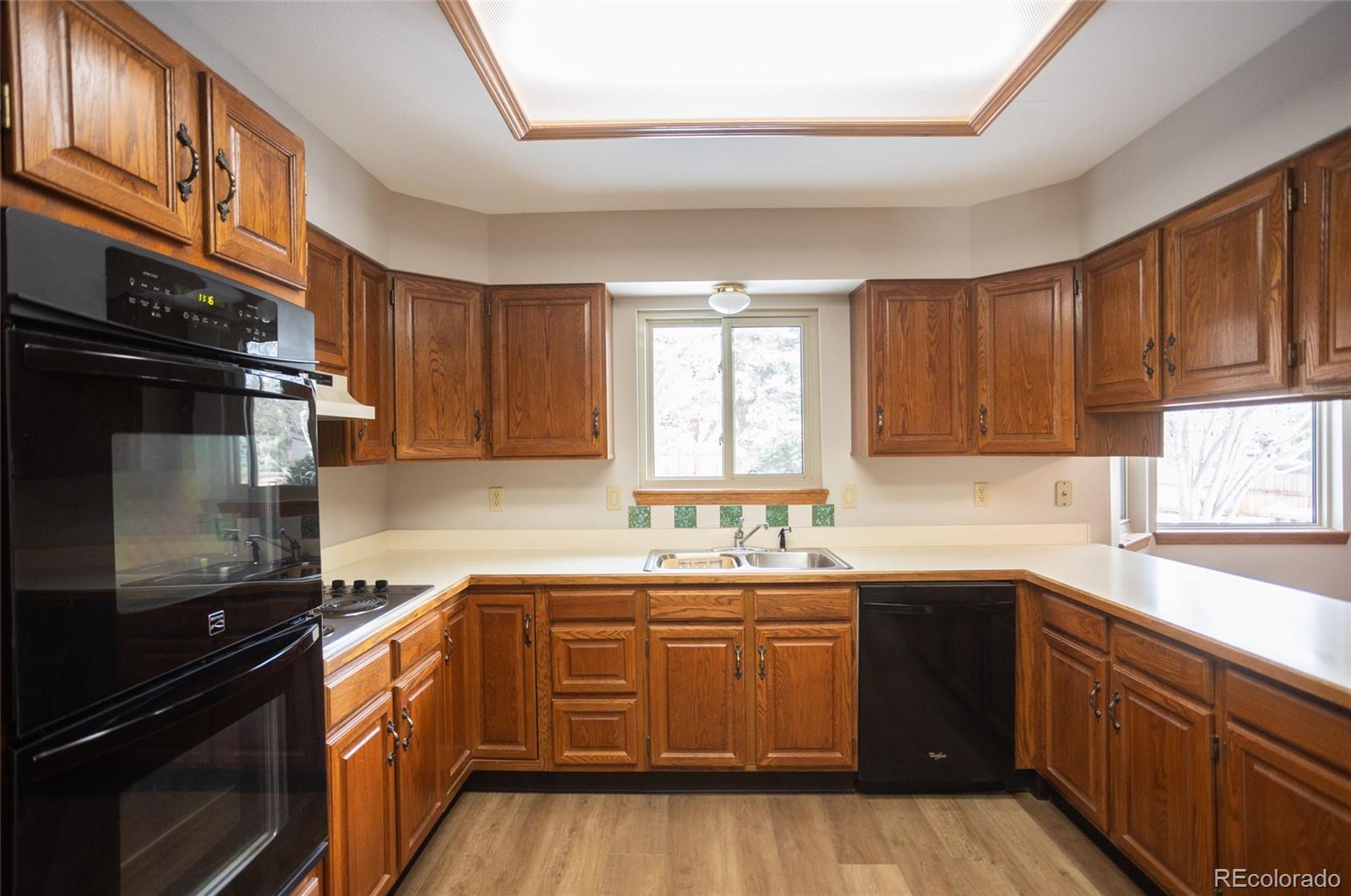 MLS Image #18 for 2010  tabor court,colorado springs, Colorado