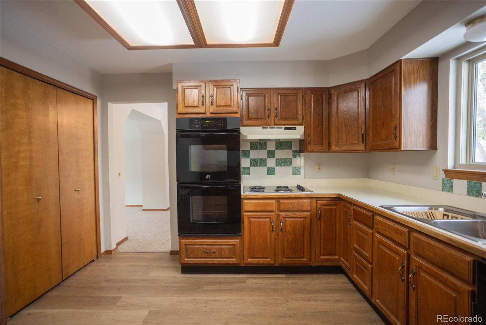 MLS Image #21 for 2010  tabor court,colorado springs, Colorado
