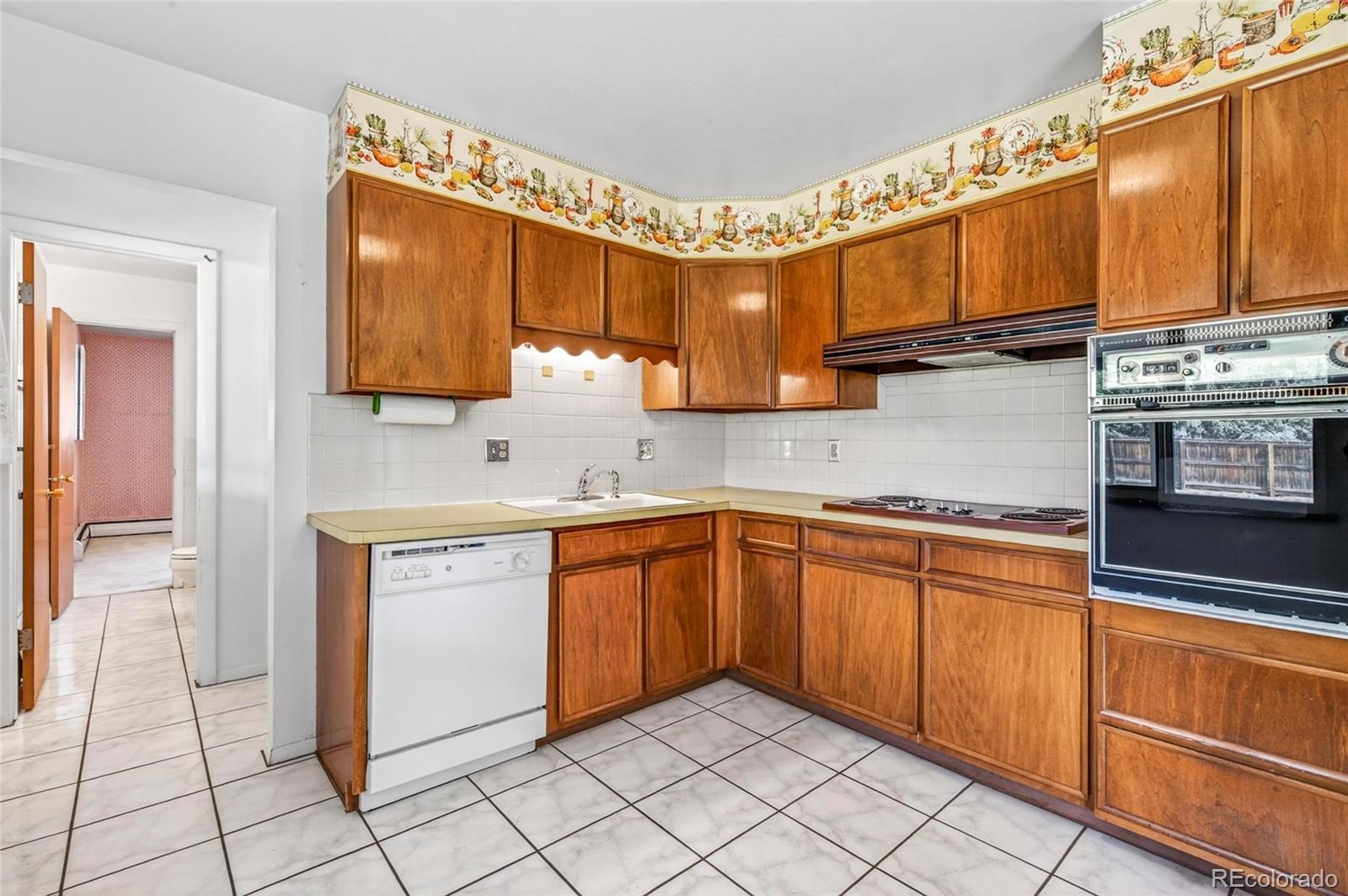 MLS Image #11 for 5051 w geddes circle,littleton, Colorado