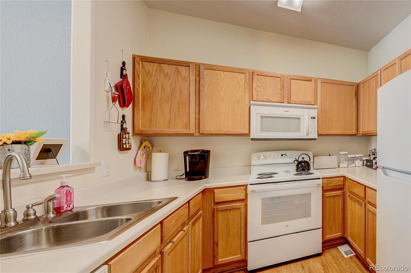 MLS Image #9 for 204  blue bonnet drive ,brighton, Colorado