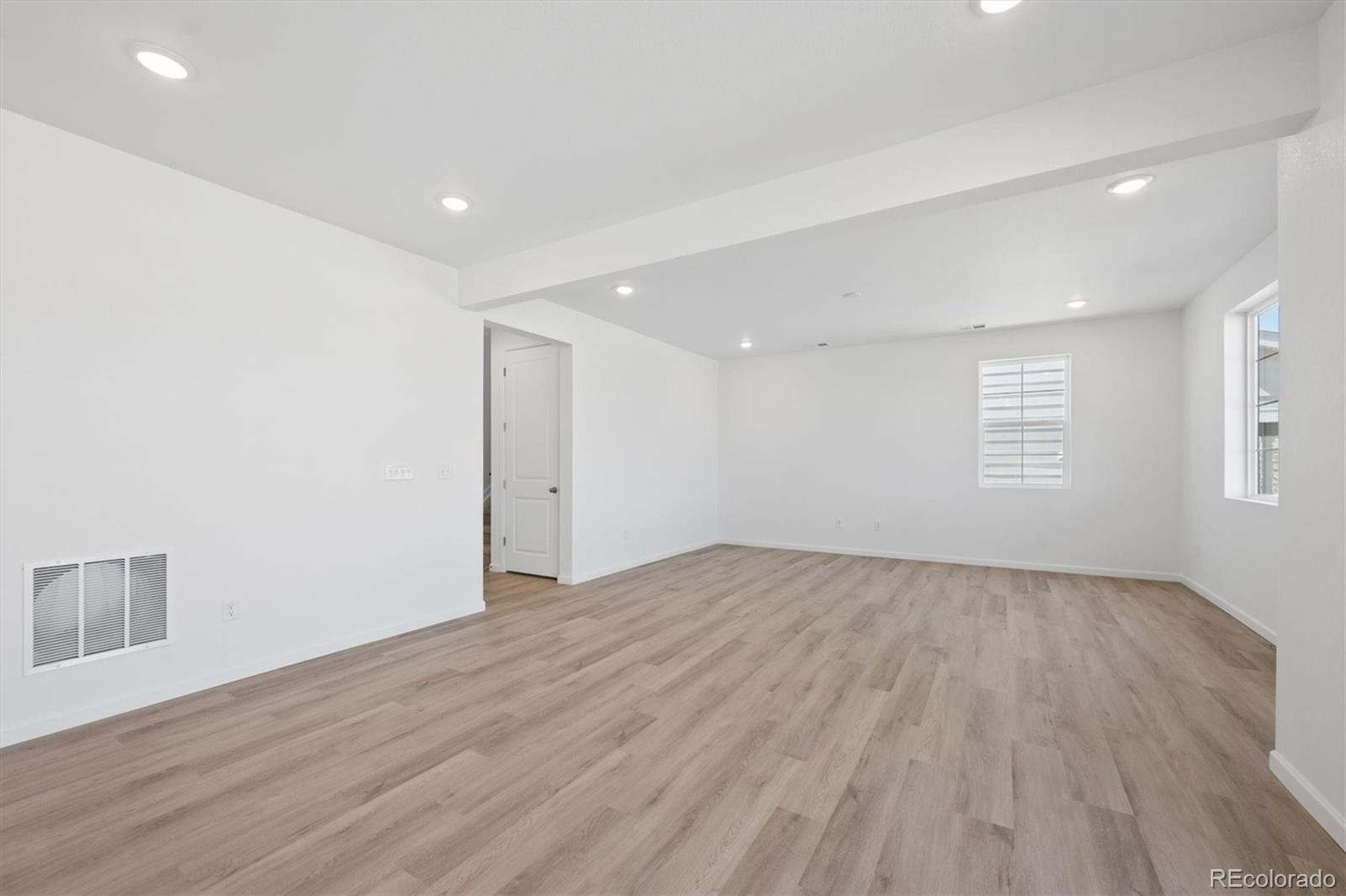 MLS Image #10 for 414 s rifle street,aurora, Colorado