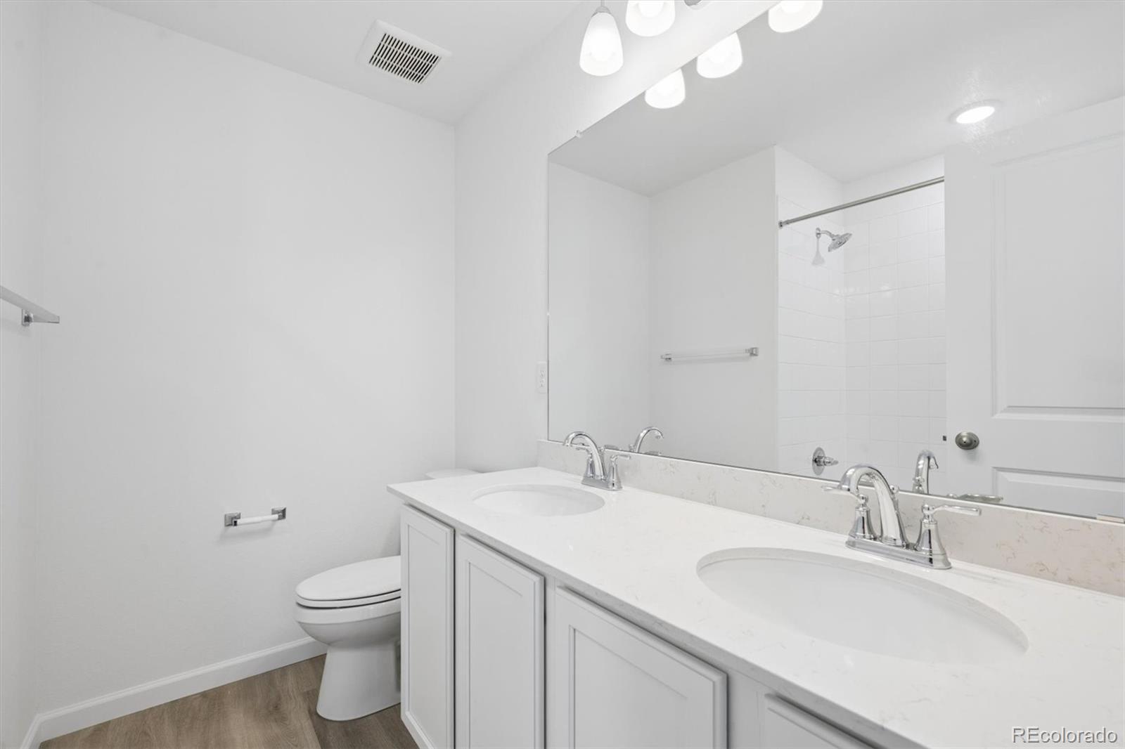 MLS Image #17 for 414 s rifle street,aurora, Colorado
