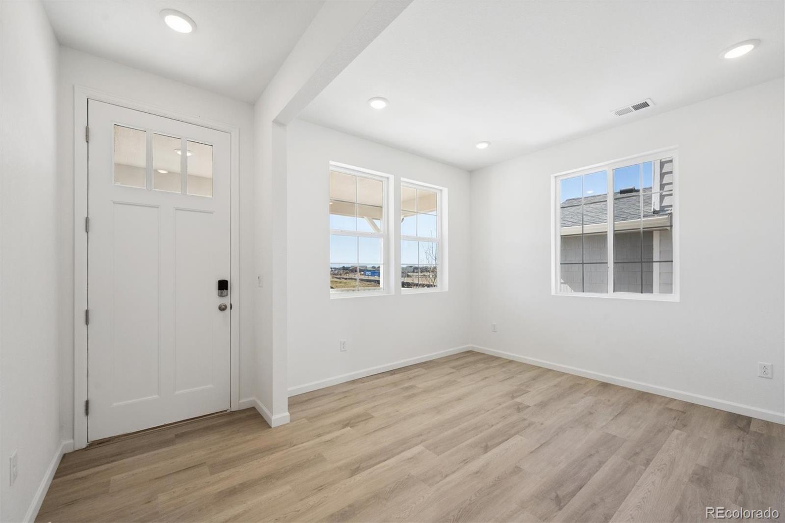 MLS Image #2 for 414 s rifle street,aurora, Colorado