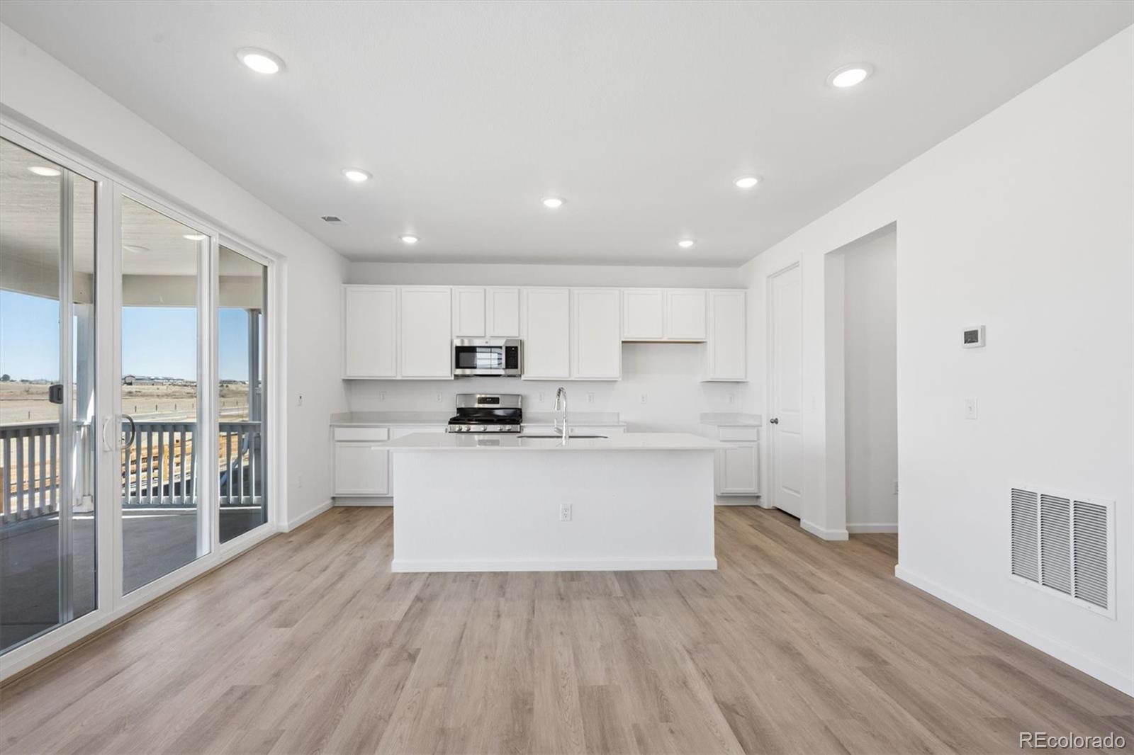 MLS Image #7 for 414 s rifle street,aurora, Colorado