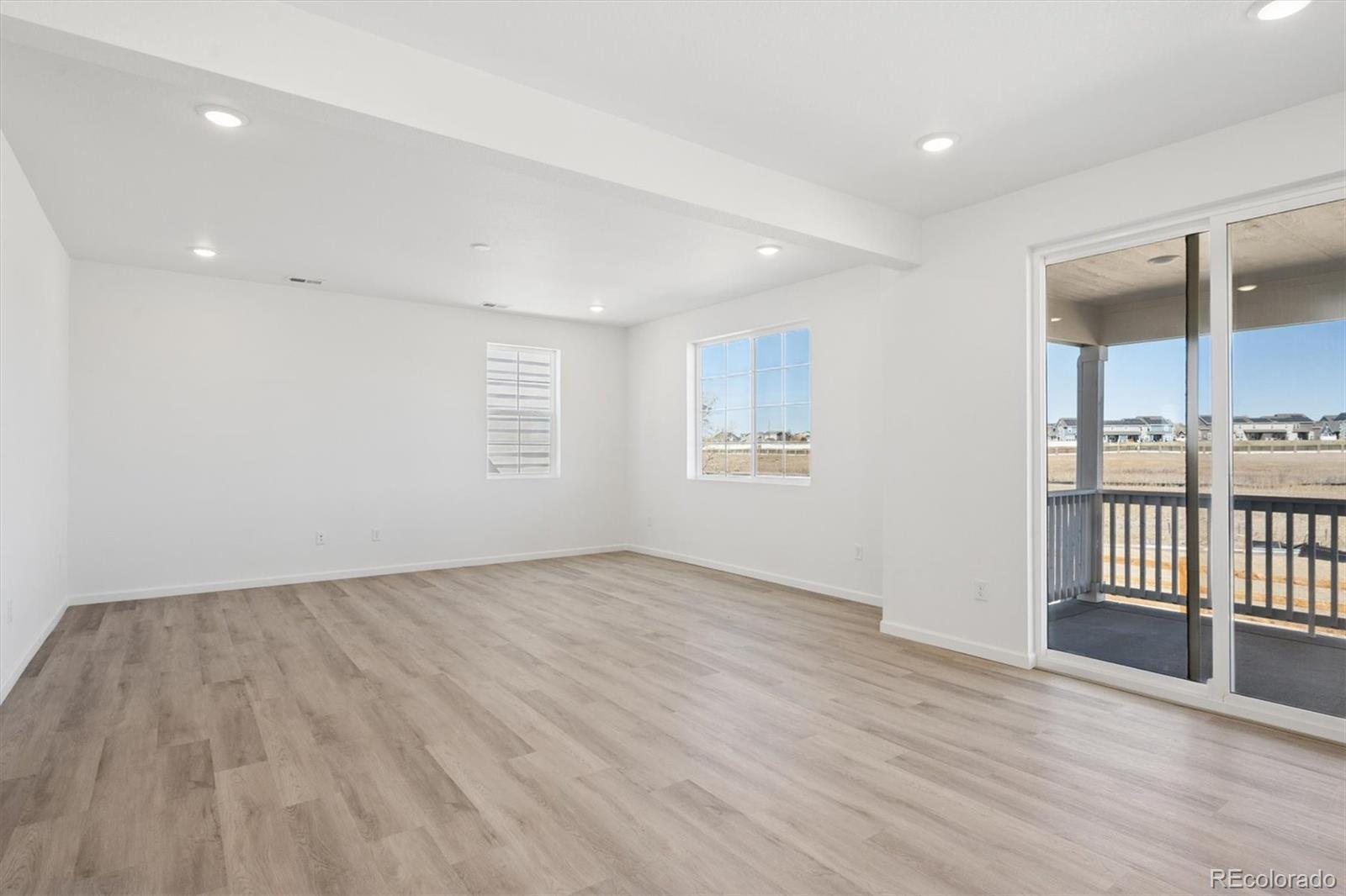 MLS Image #9 for 414 s rifle street,aurora, Colorado