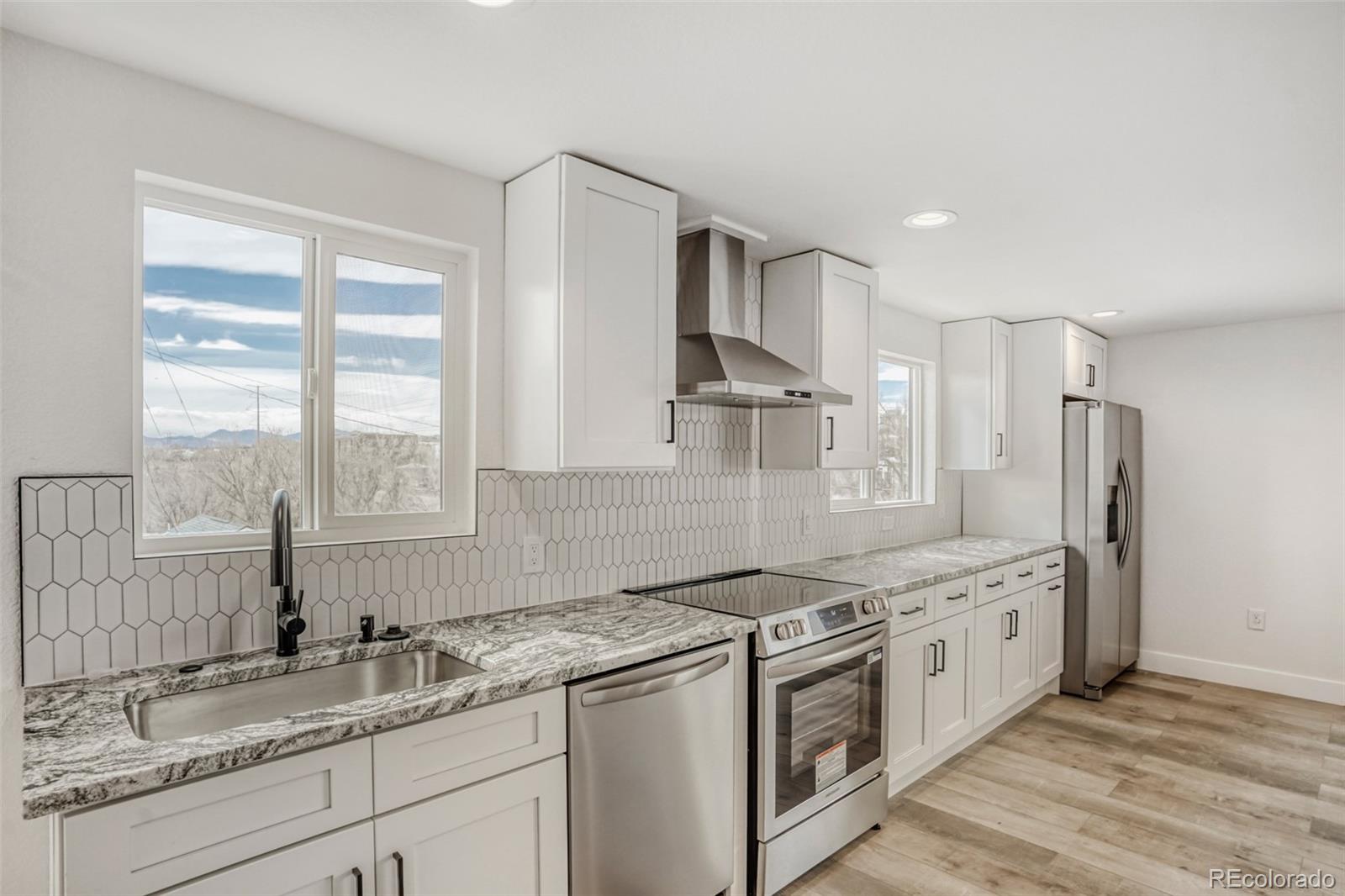 MLS Image #4 for 1057  meade street,denver, Colorado