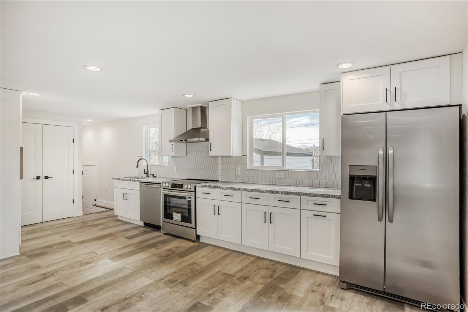 MLS Image #6 for 1057  meade street,denver, Colorado