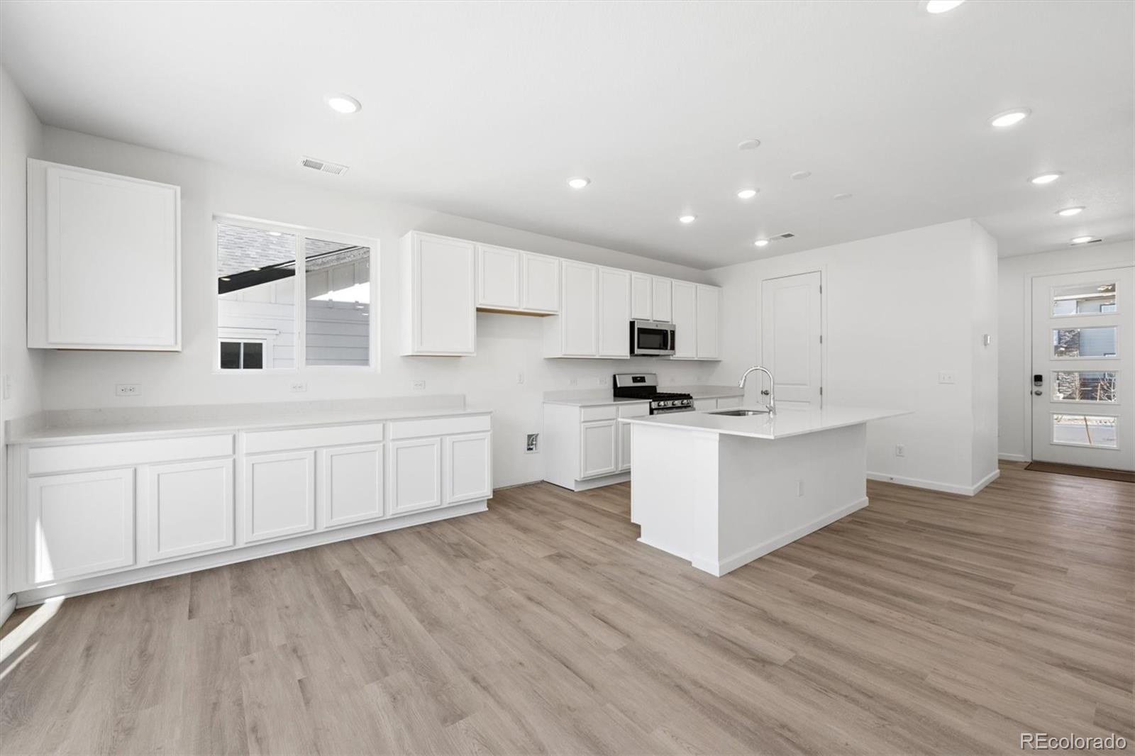 MLS Image #6 for 6607 n nepal court,aurora, Colorado
