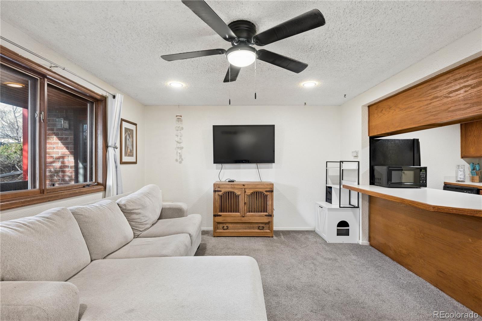 MLS Image #6 for 1370  estes street 102,lakewood, Colorado