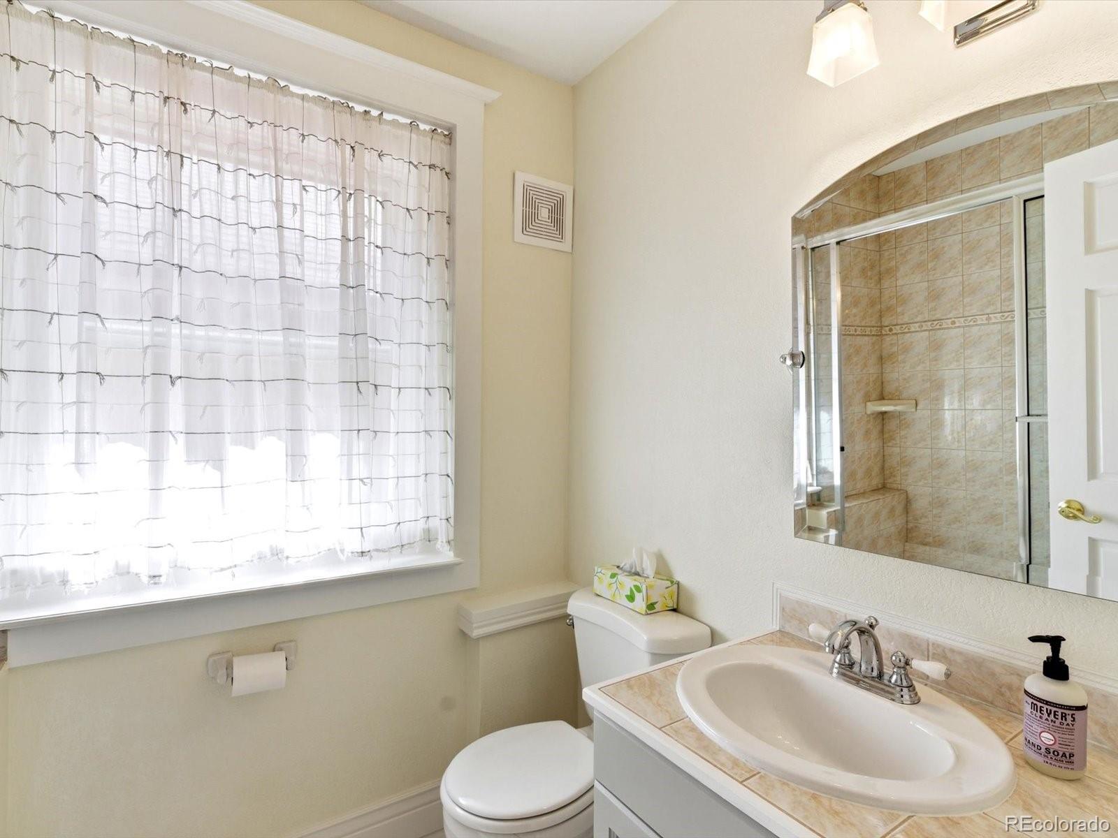 MLS Image #23 for 1346  steele street,denver, Colorado