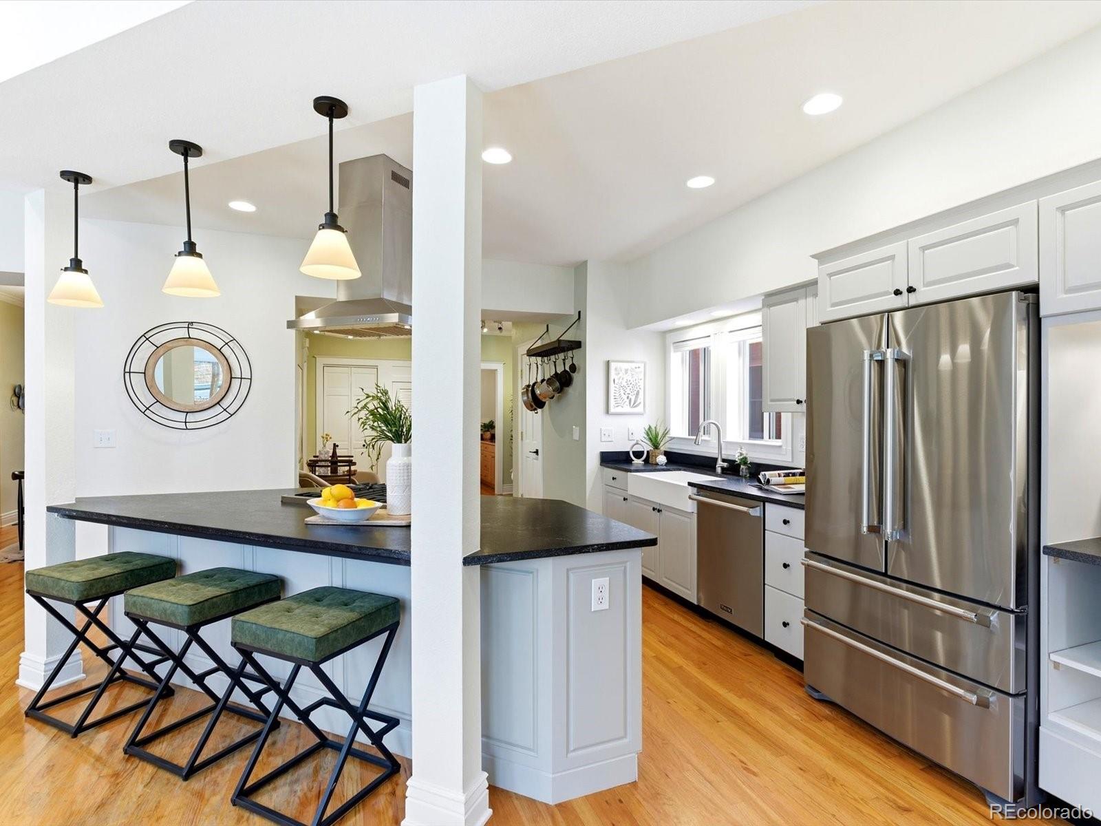 MLS Image #8 for 1346  steele street,denver, Colorado
