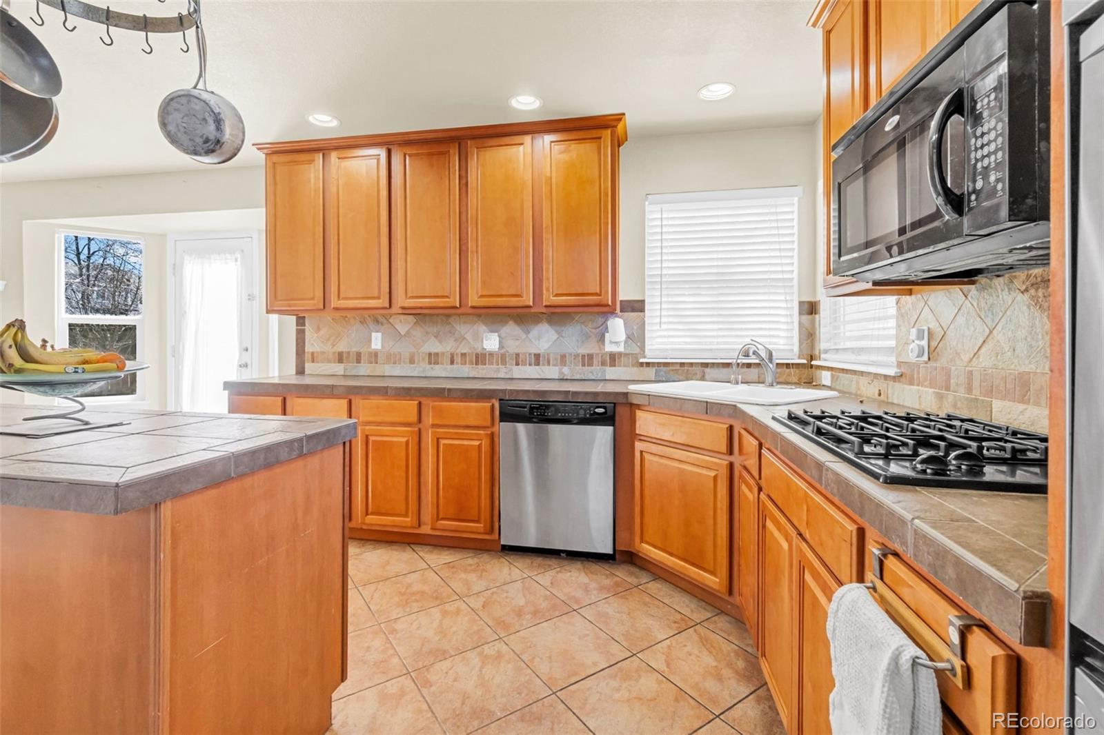 MLS Image #5 for 320  short drive,dacono, Colorado