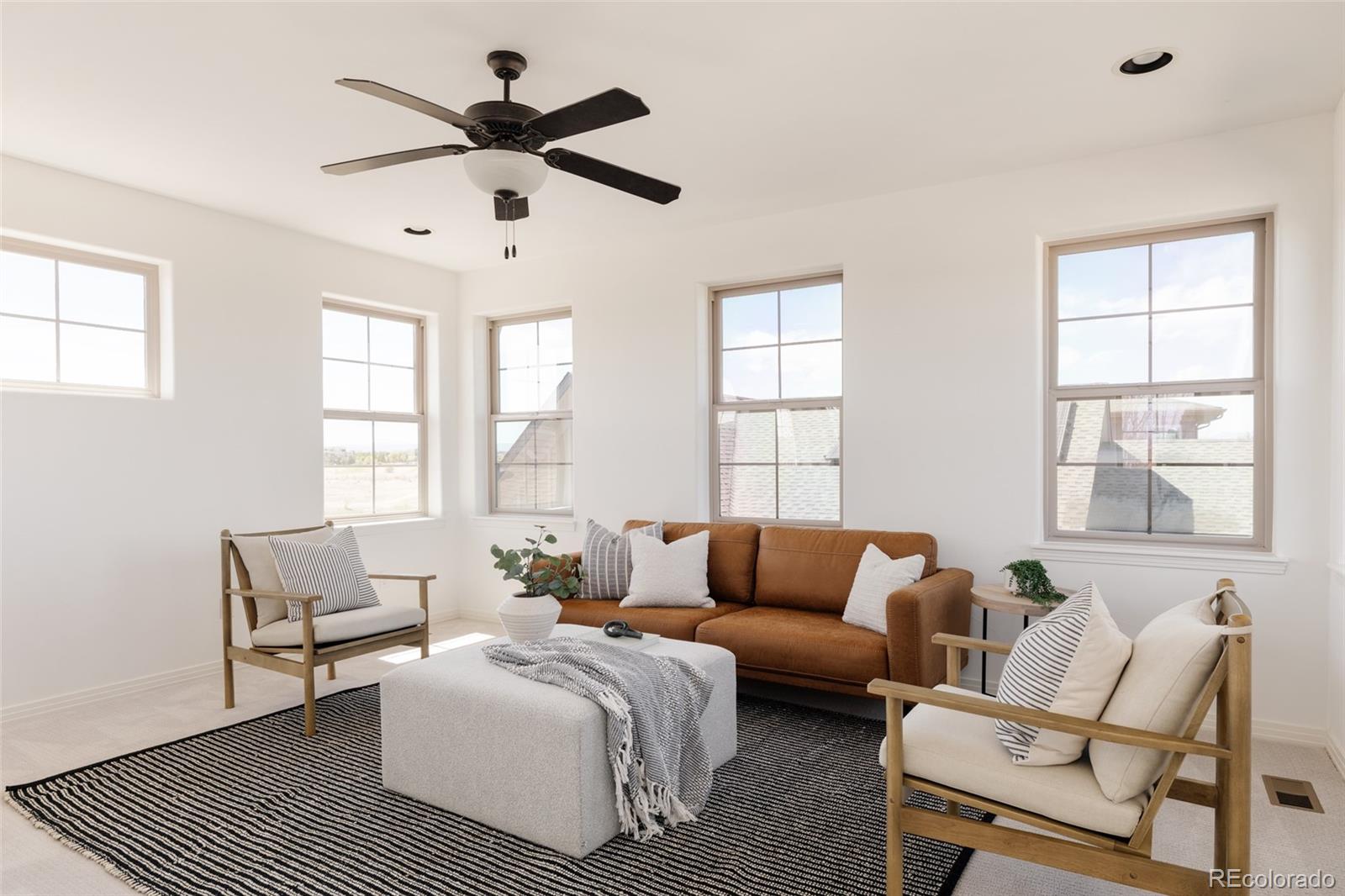 MLS Image #15 for 9091 e 33rd avenue,denver, Colorado