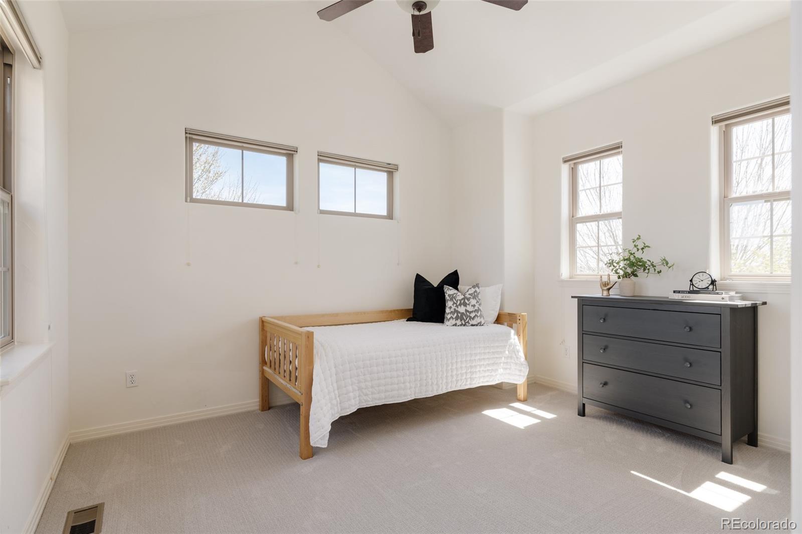 MLS Image #16 for 9091 e 33rd avenue,denver, Colorado