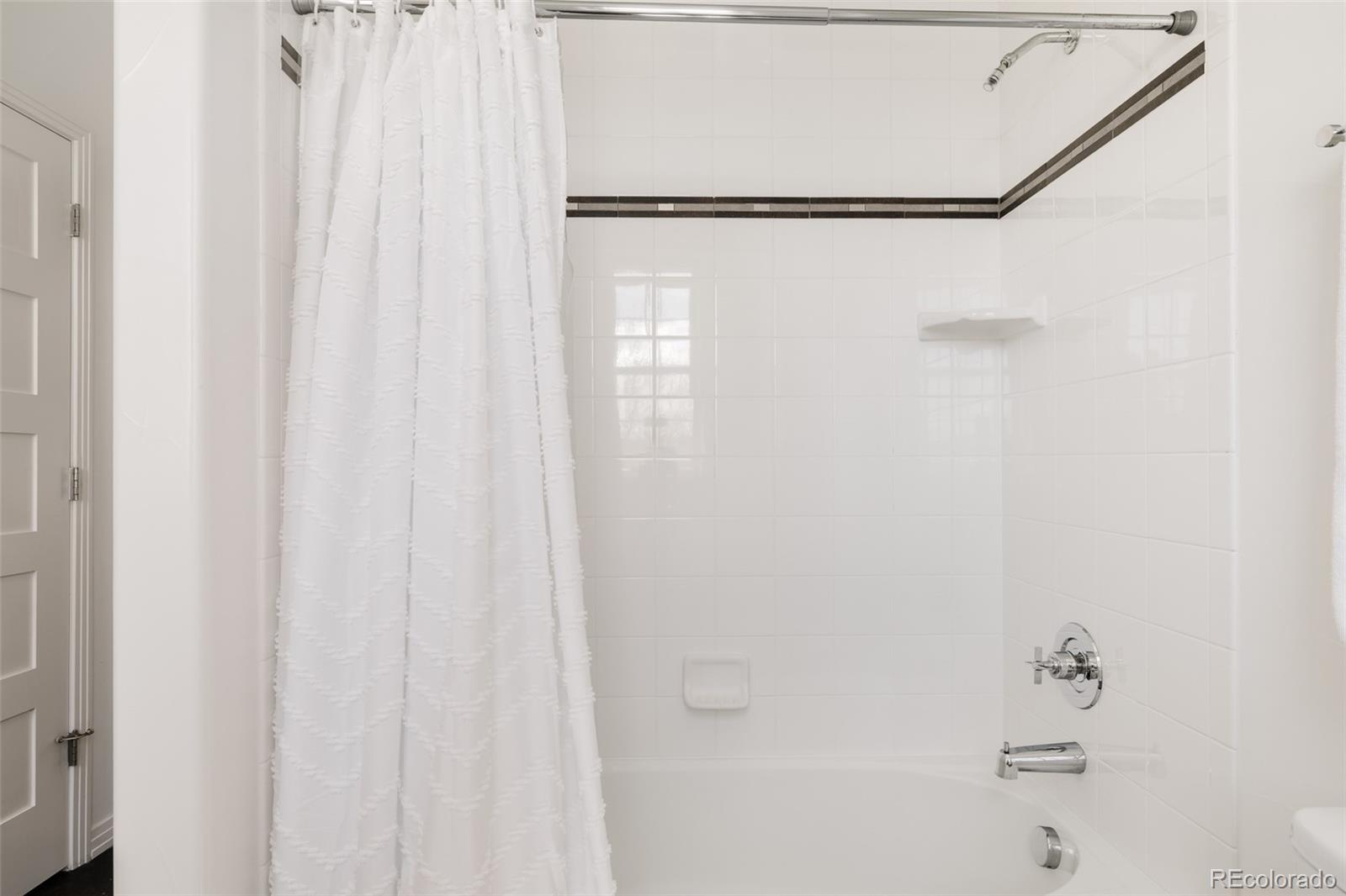MLS Image #20 for 9091 e 33rd avenue,denver, Colorado