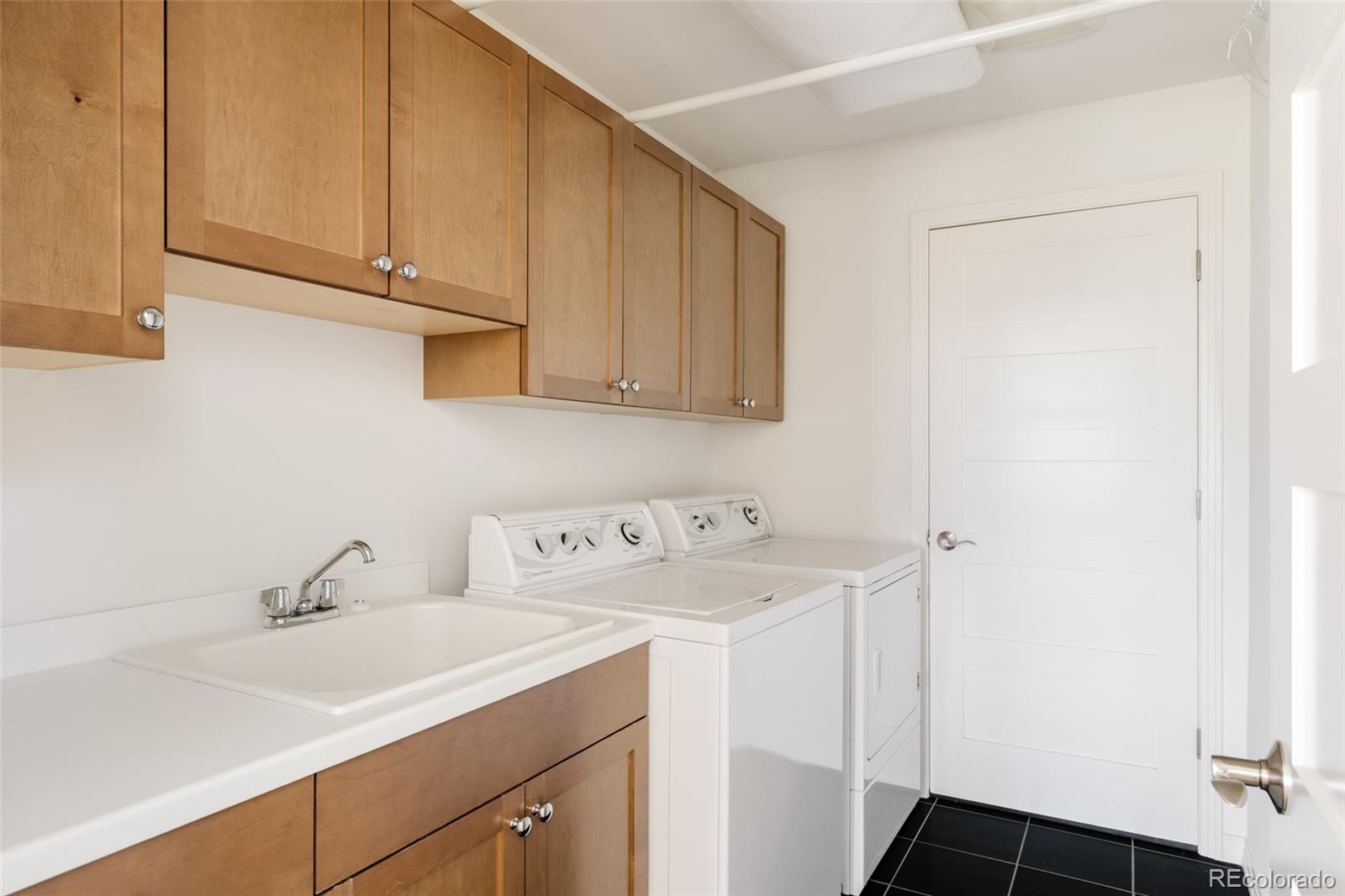 MLS Image #21 for 9091 e 33rd avenue,denver, Colorado