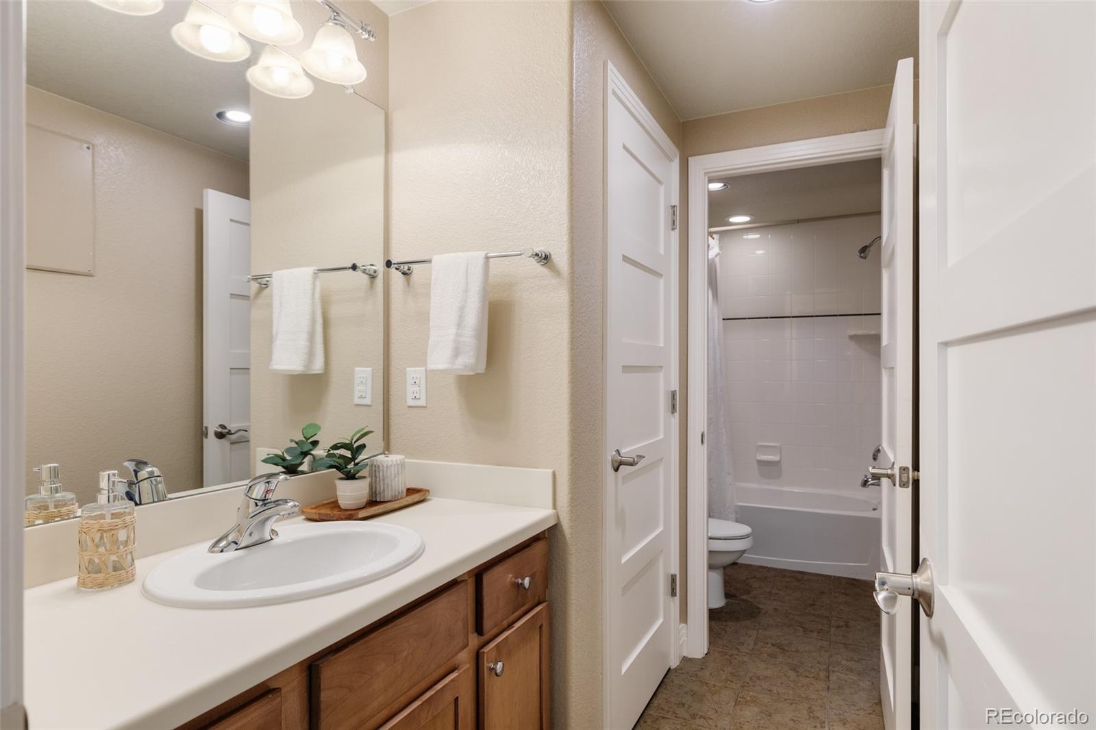 MLS Image #26 for 9091 e 33rd avenue,denver, Colorado