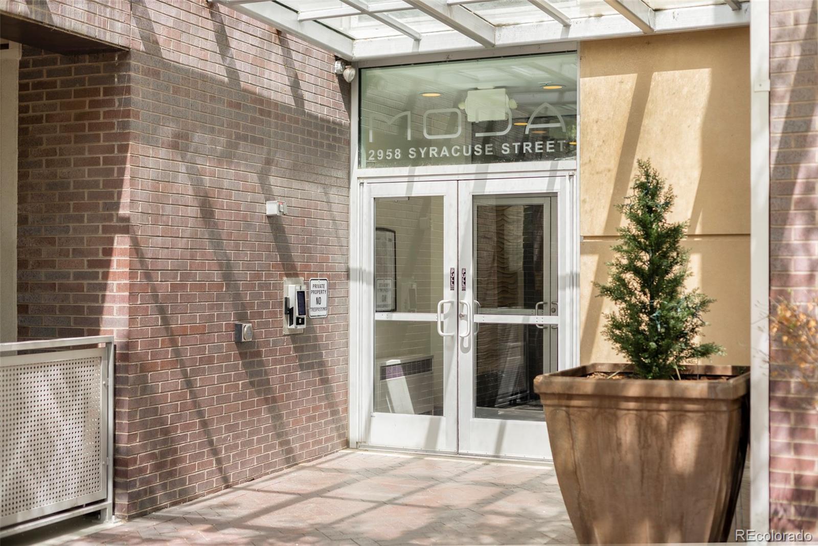 MLS Image #22 for 2958  syracuse street 406,denver, Colorado