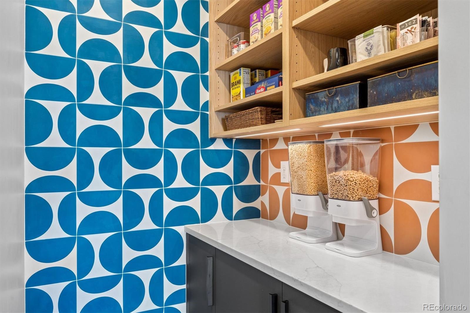 MLS Image #14 for 6650 e colorado drive,denver, Colorado
