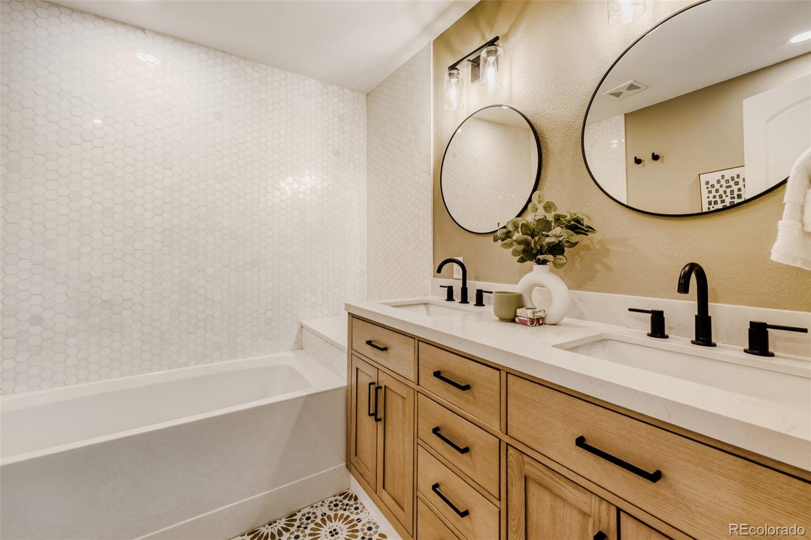 MLS Image #18 for 16762 e prentice circle,centennial, Colorado
